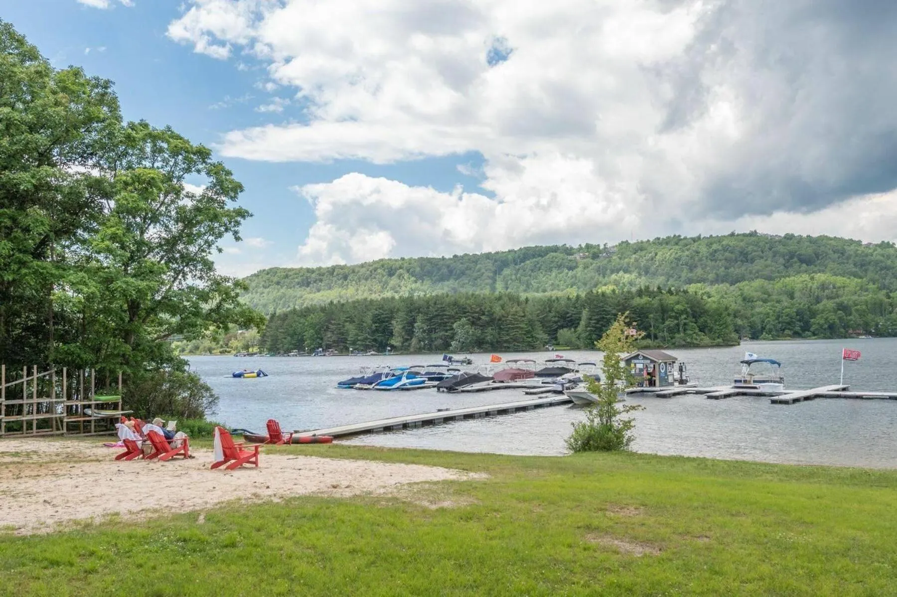 A117 One Bedroom Lake View