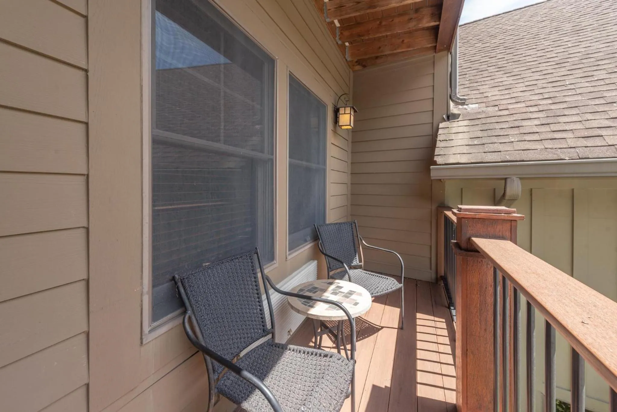 A204 Studio Standard View