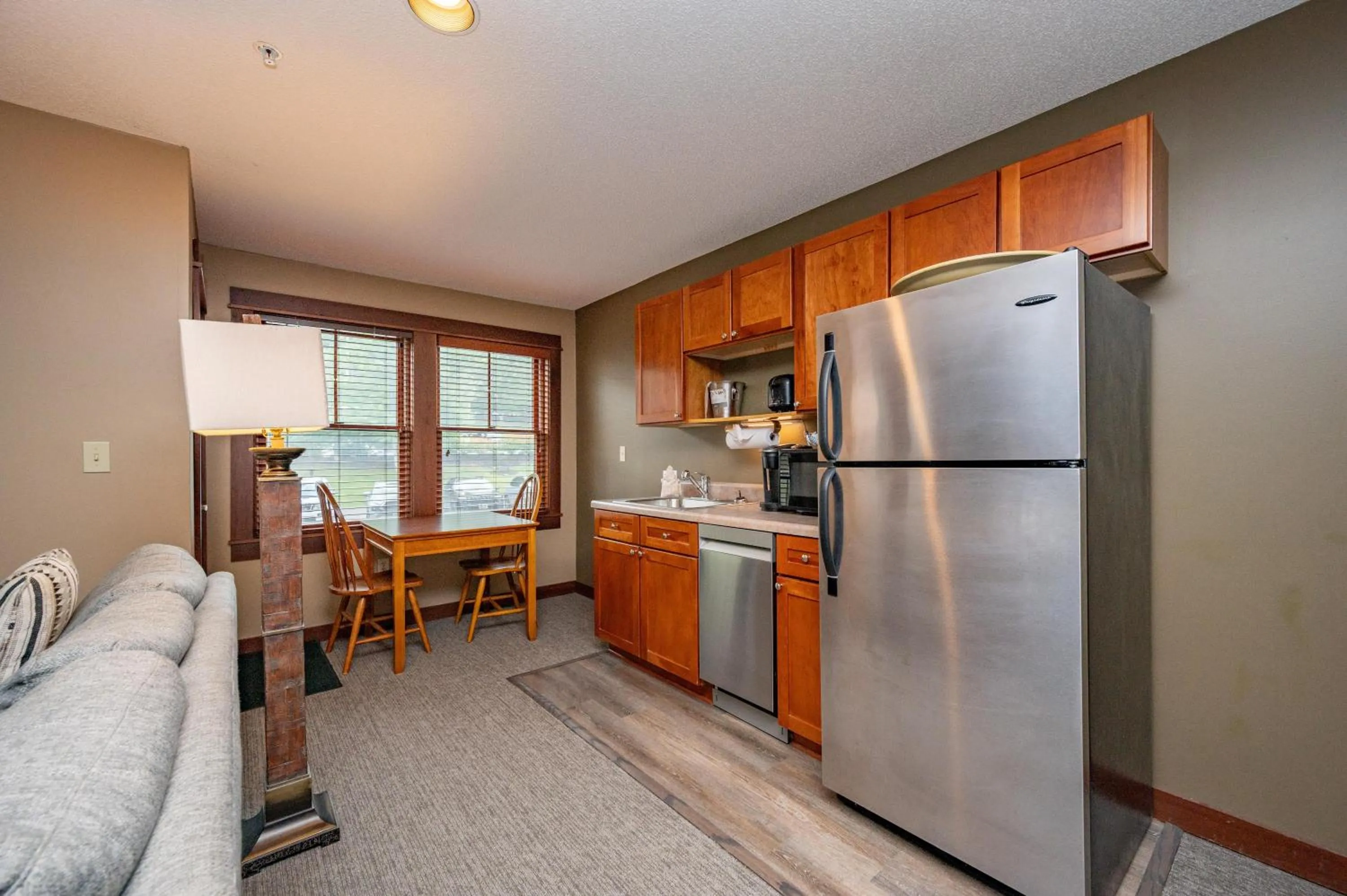 A204 Studio Standard View