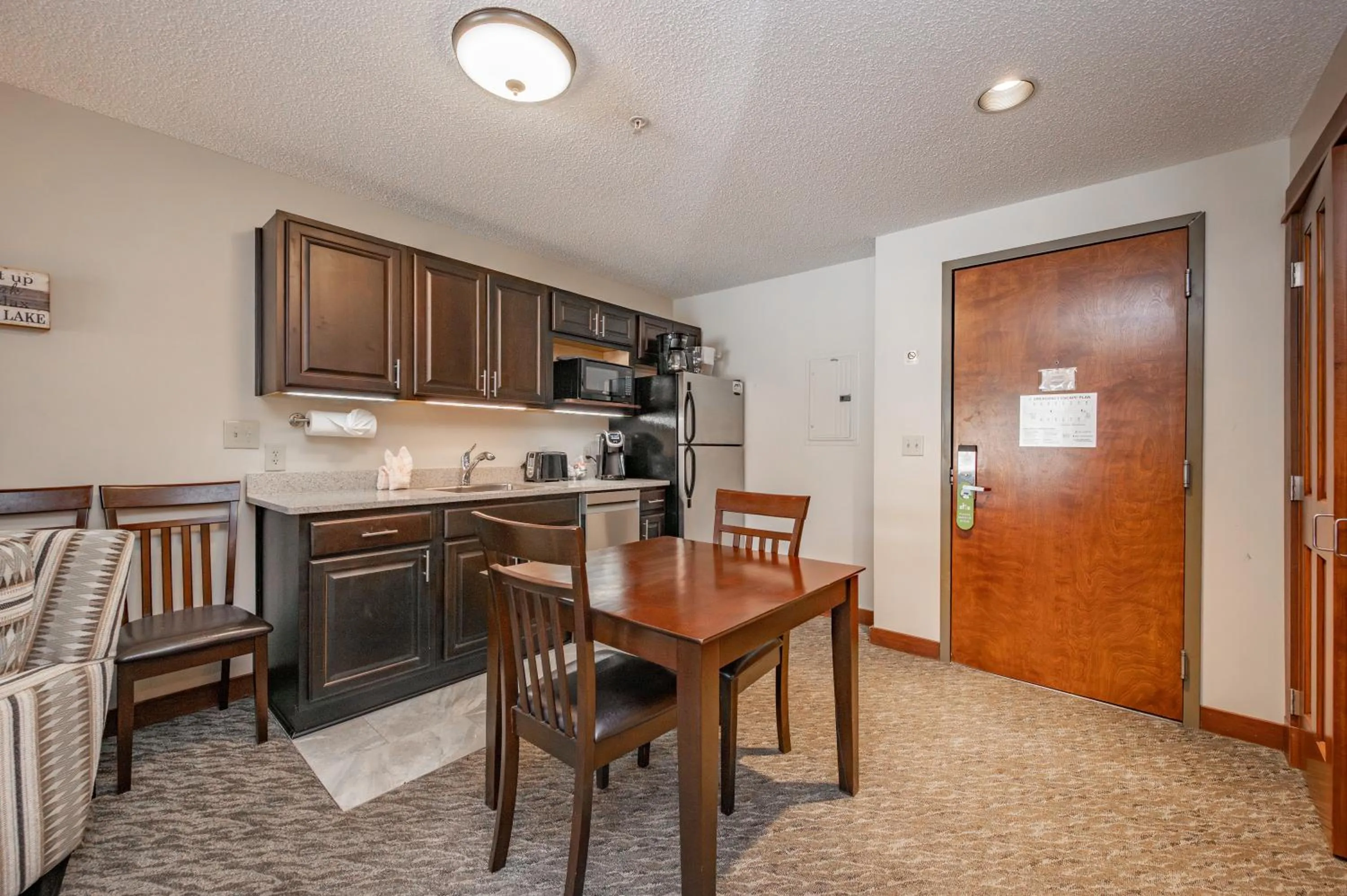 A205 One Bedroom Lake View