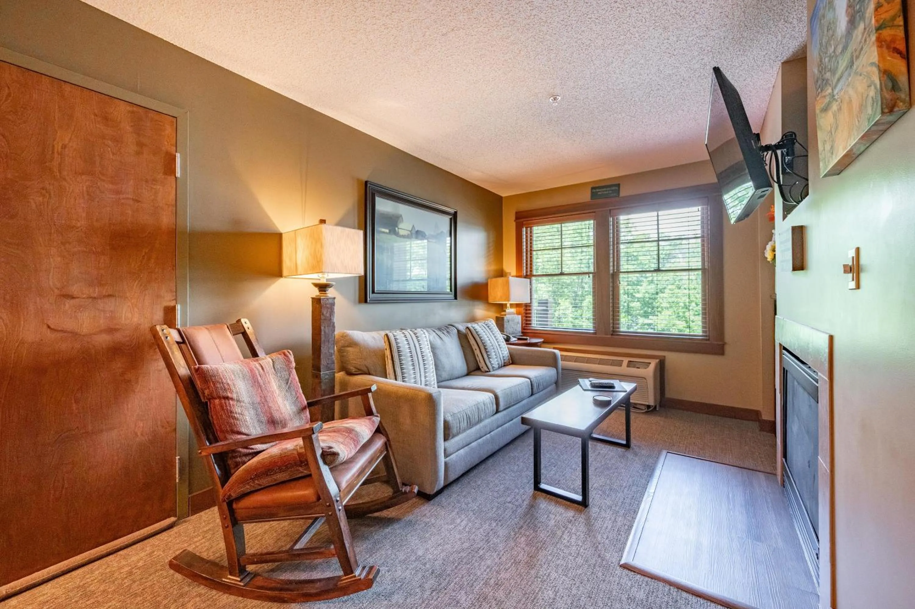 A211 One Bedroom Lake View