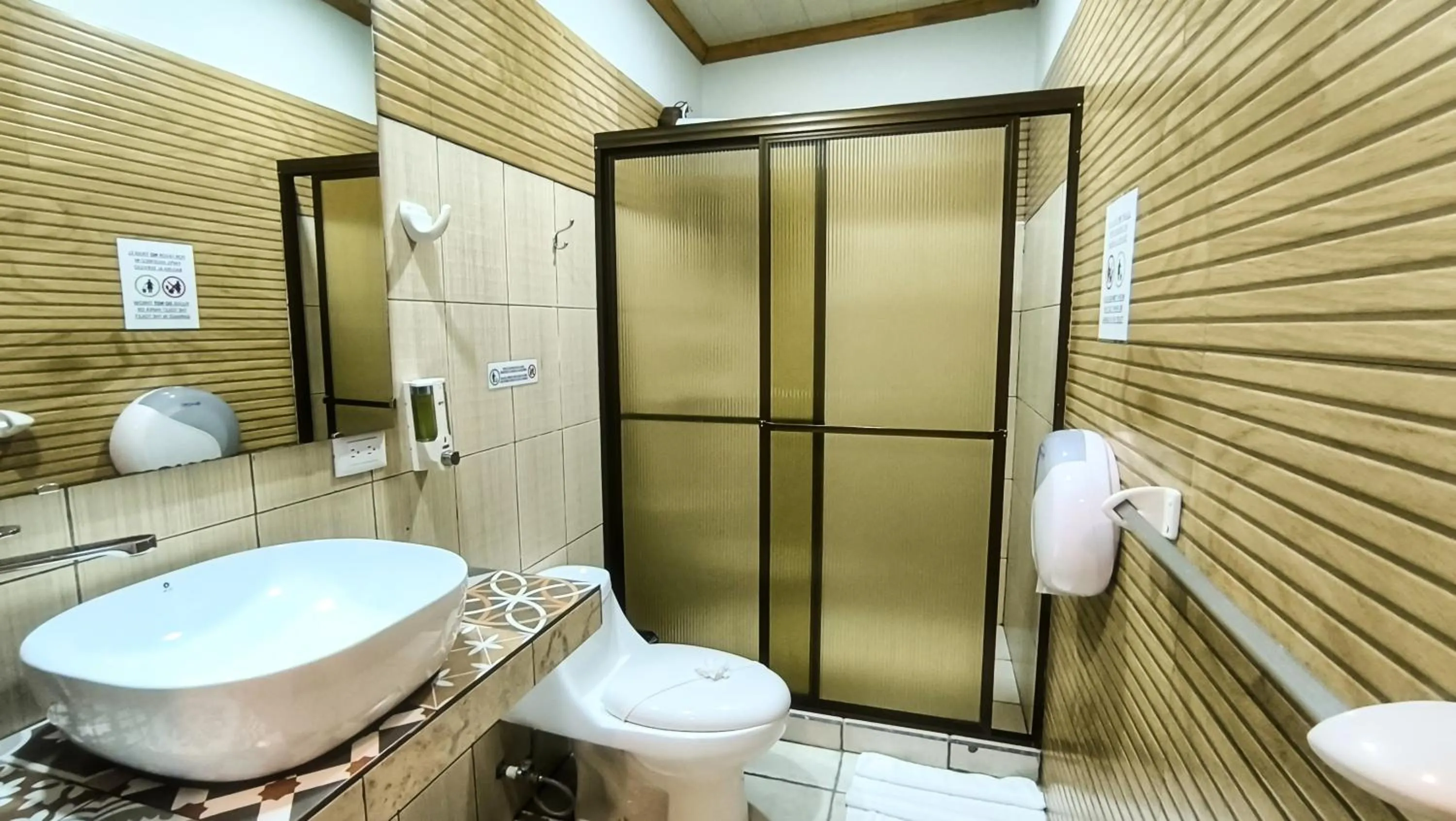 Bathroom in Hotel Arte Natura