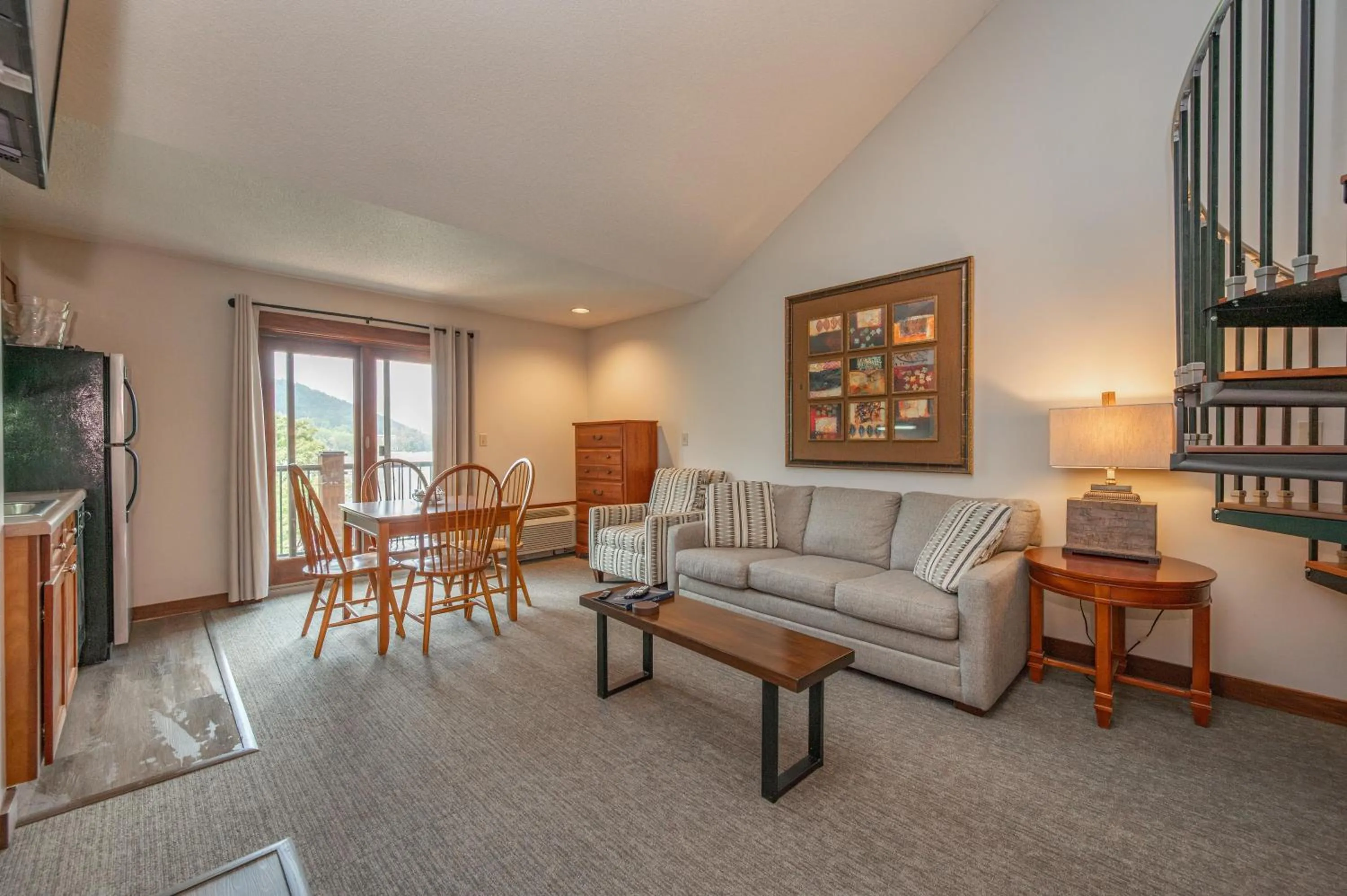 A309 Studio & Loft Lake View