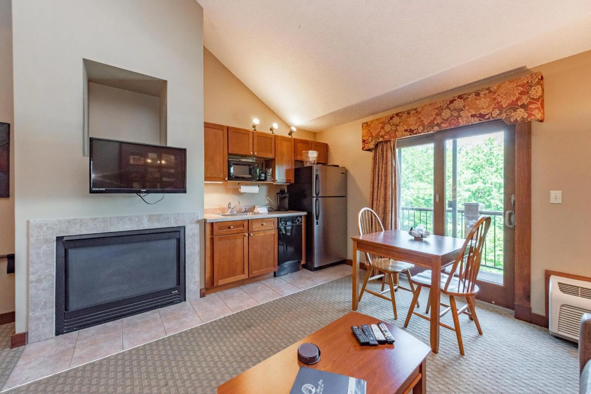 A313 Studio & Loft Lake View