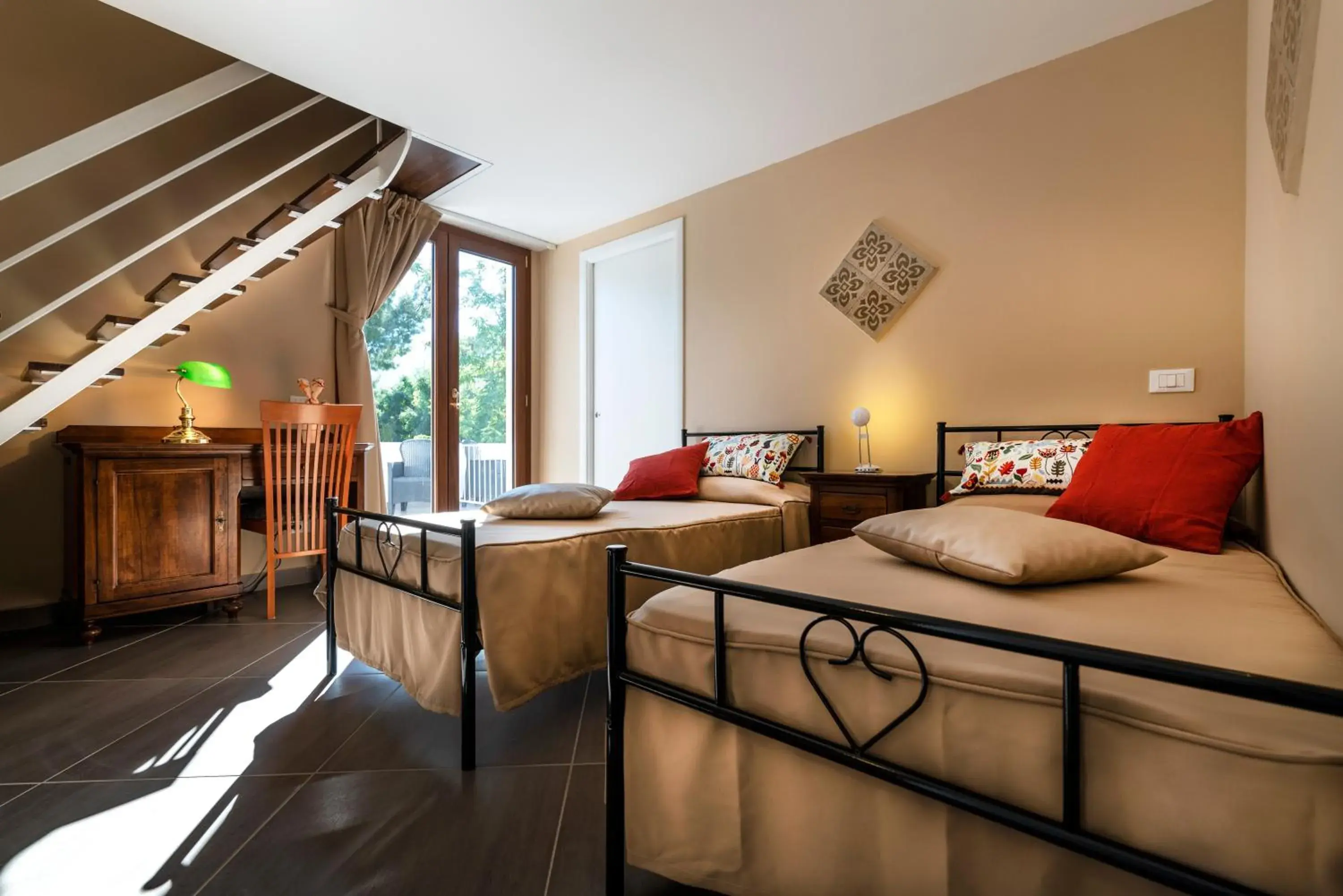 Comfort Triple Room in Villa San Lorenzo Comfort Triple Room in Villa San Lorenzo