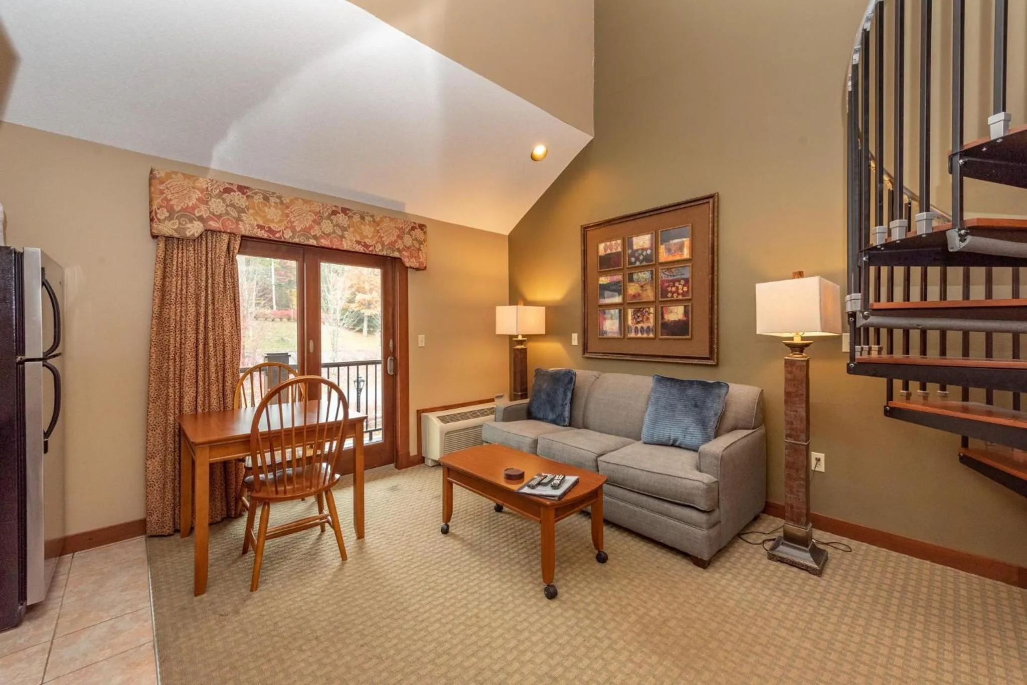 A316 Studio & Loft Standard View