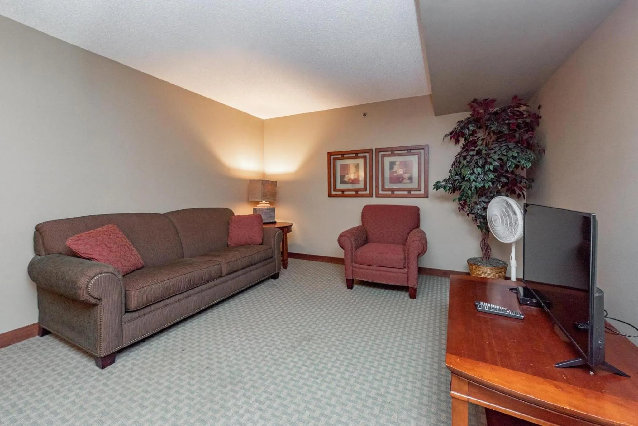 A318 One Bedroom & Loft Standard View