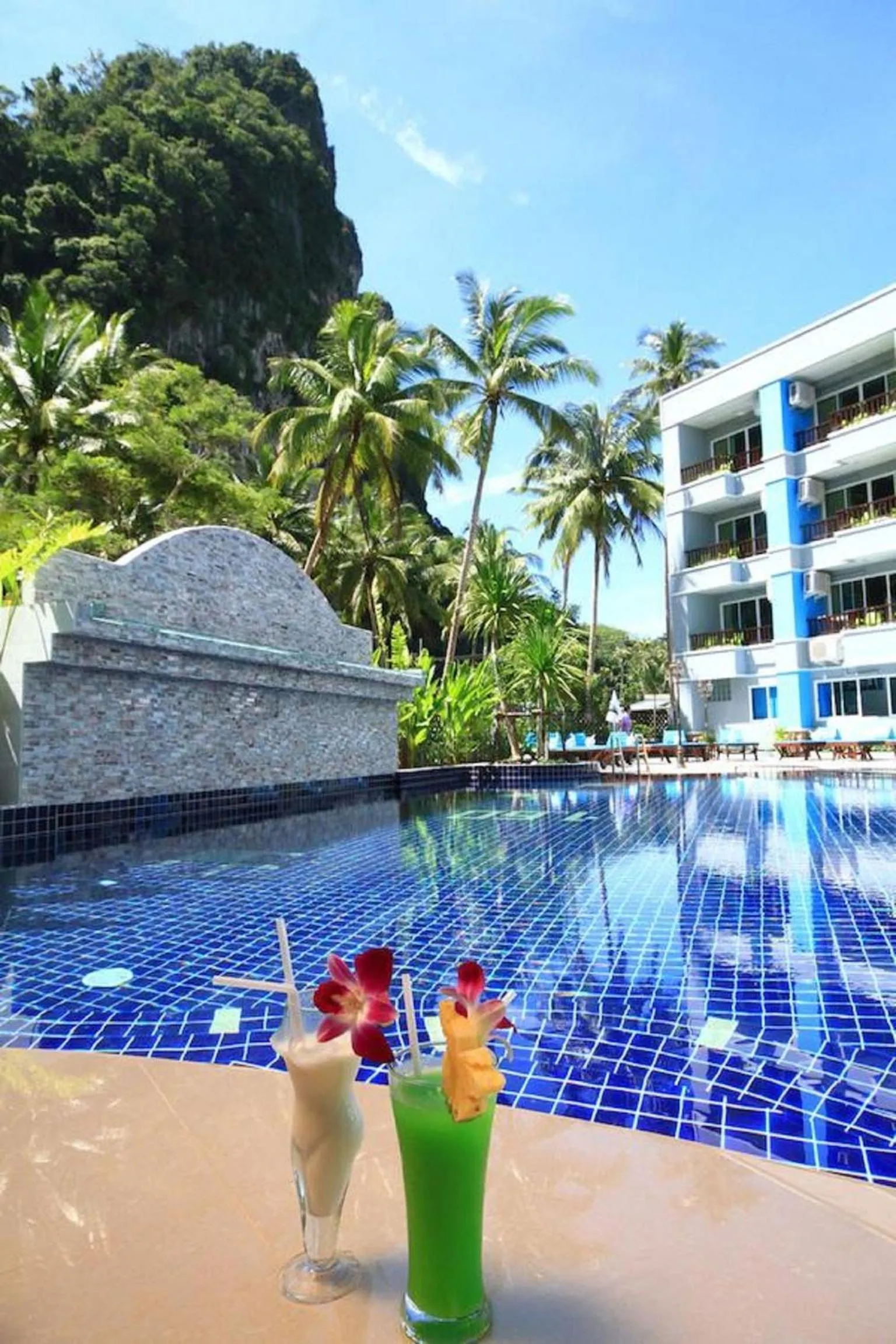 Swimming pool in Aonang Silver Orchid Resort