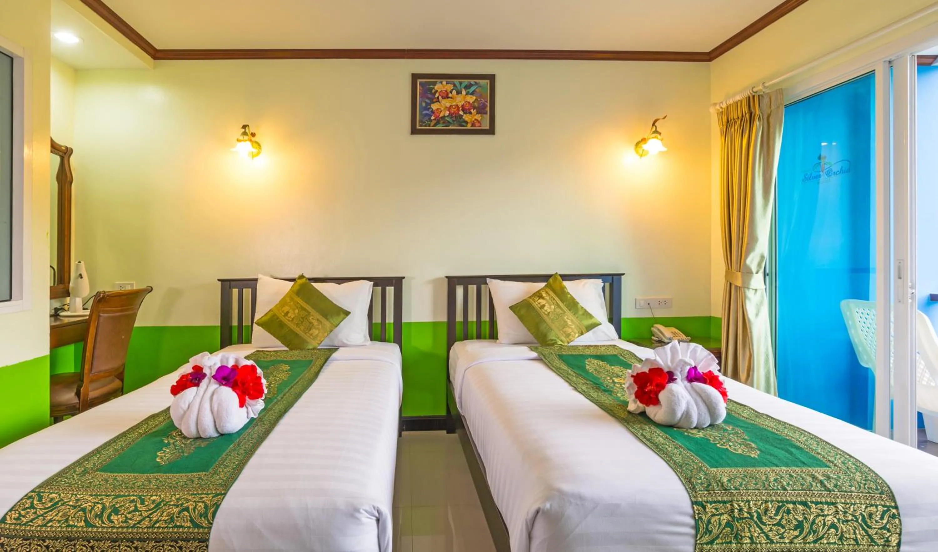 Bed in Aonang Silver Orchid Resort