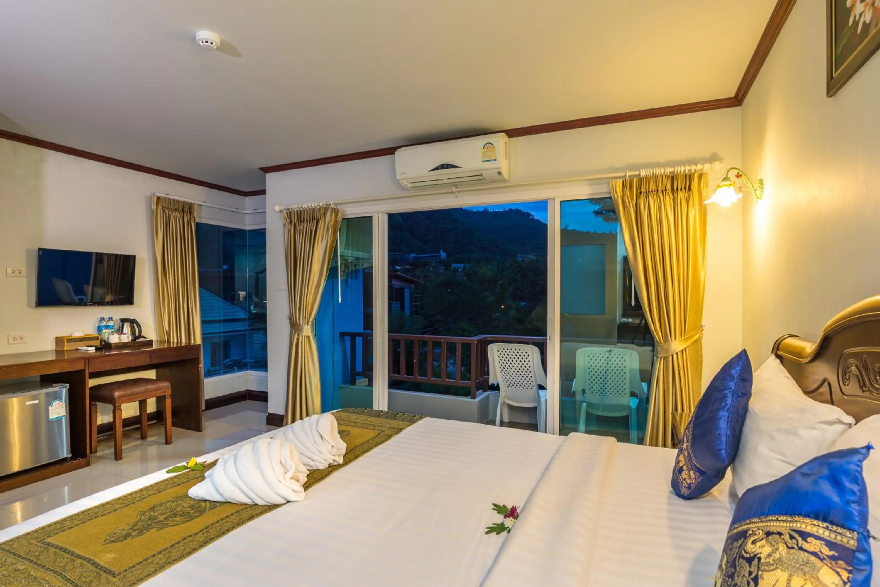 Photo of the whole room, Bed in Aonang Silver Orchid Resort