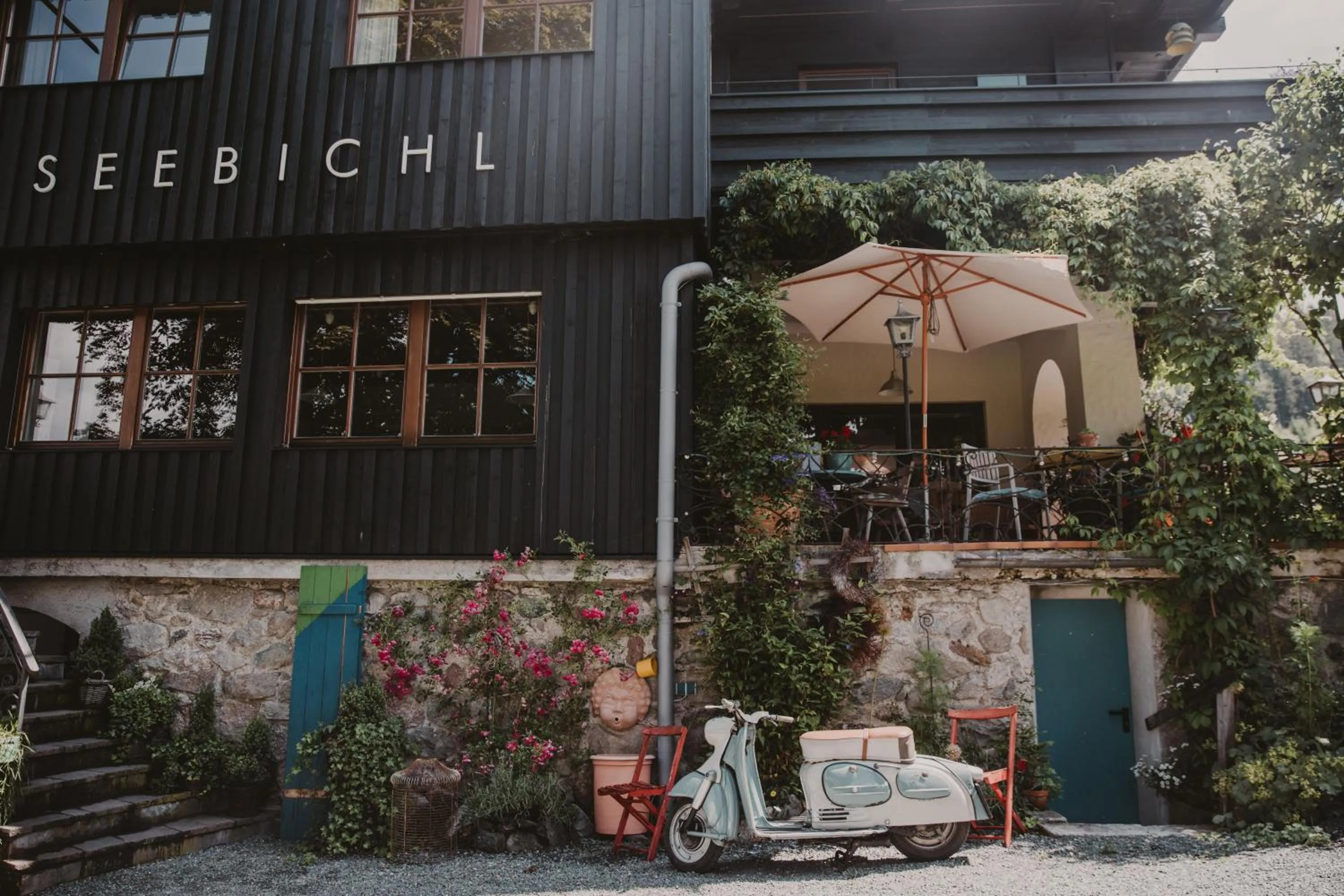 Property building in SEEBICHL haus am see Designhotel Kitzbühel