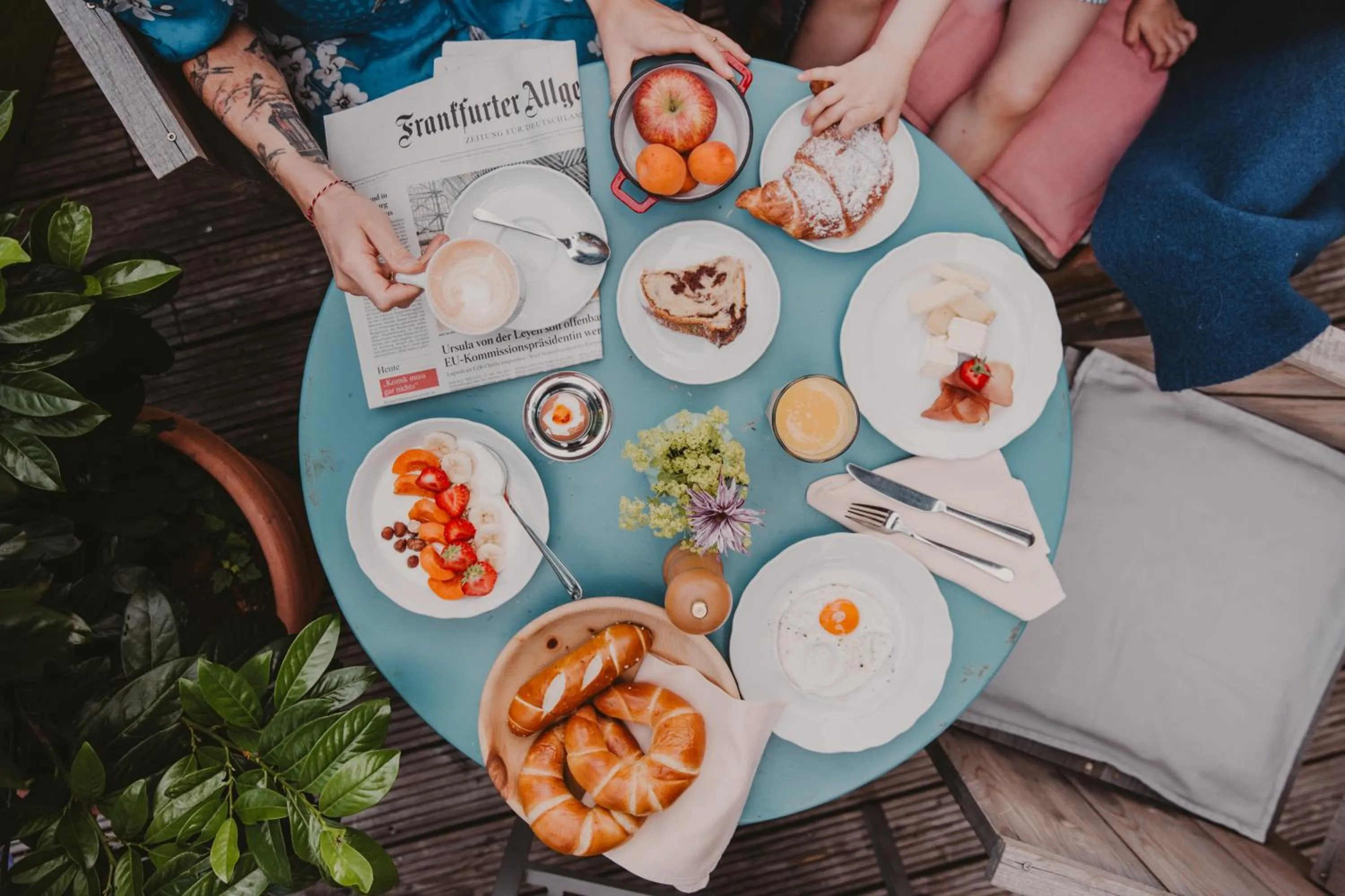 Breakfast in SEEBICHL haus am see Designhotel Kitzbühel
