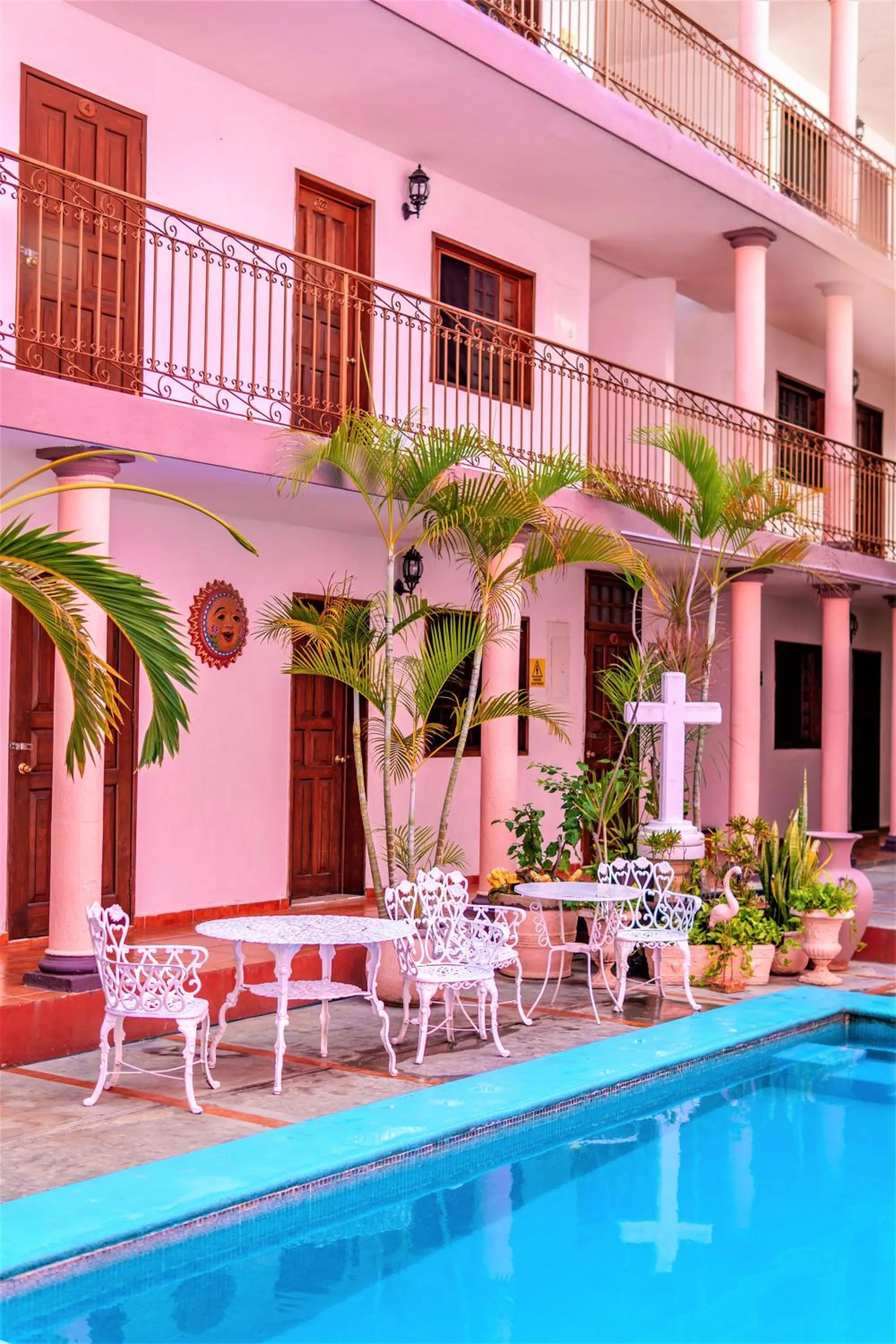 Swimming pool in Hotel Santa Lucía