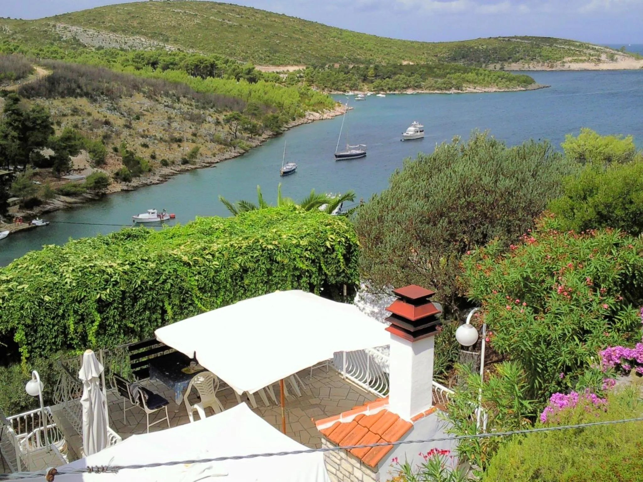 Day in Apartments Villa Sonia & Teo Hvar