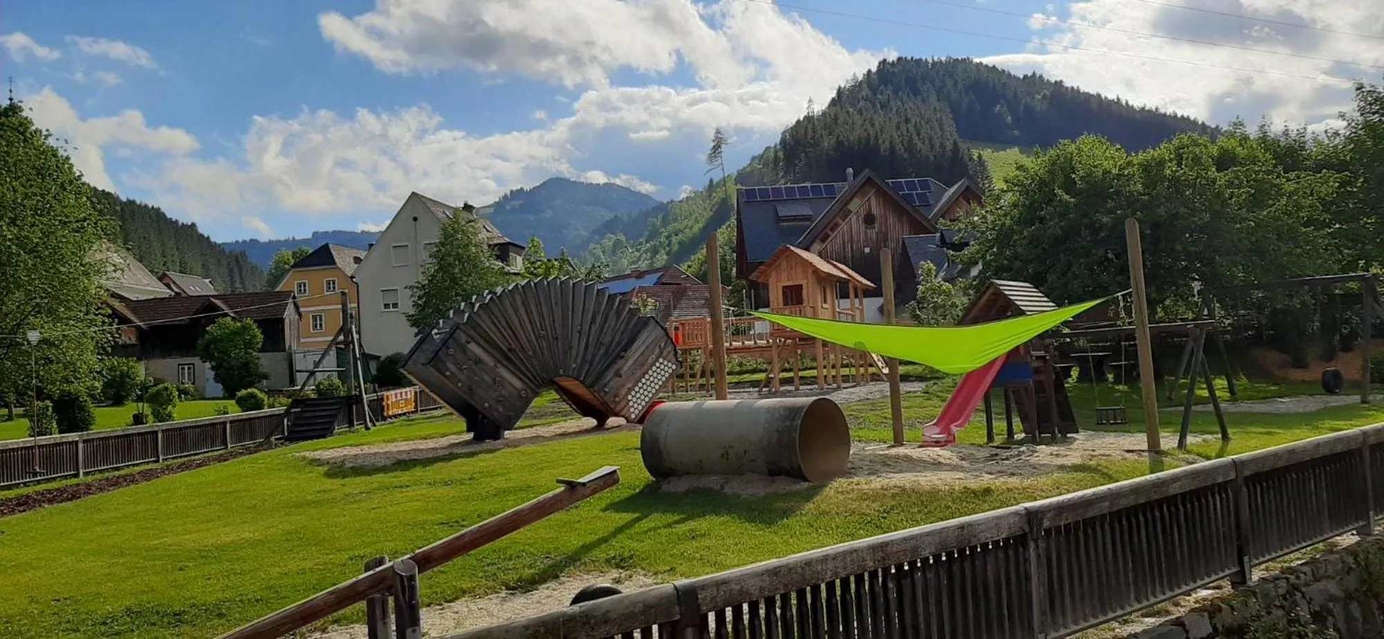 Children play ground in Landhotel-Restaurant Willingshofer