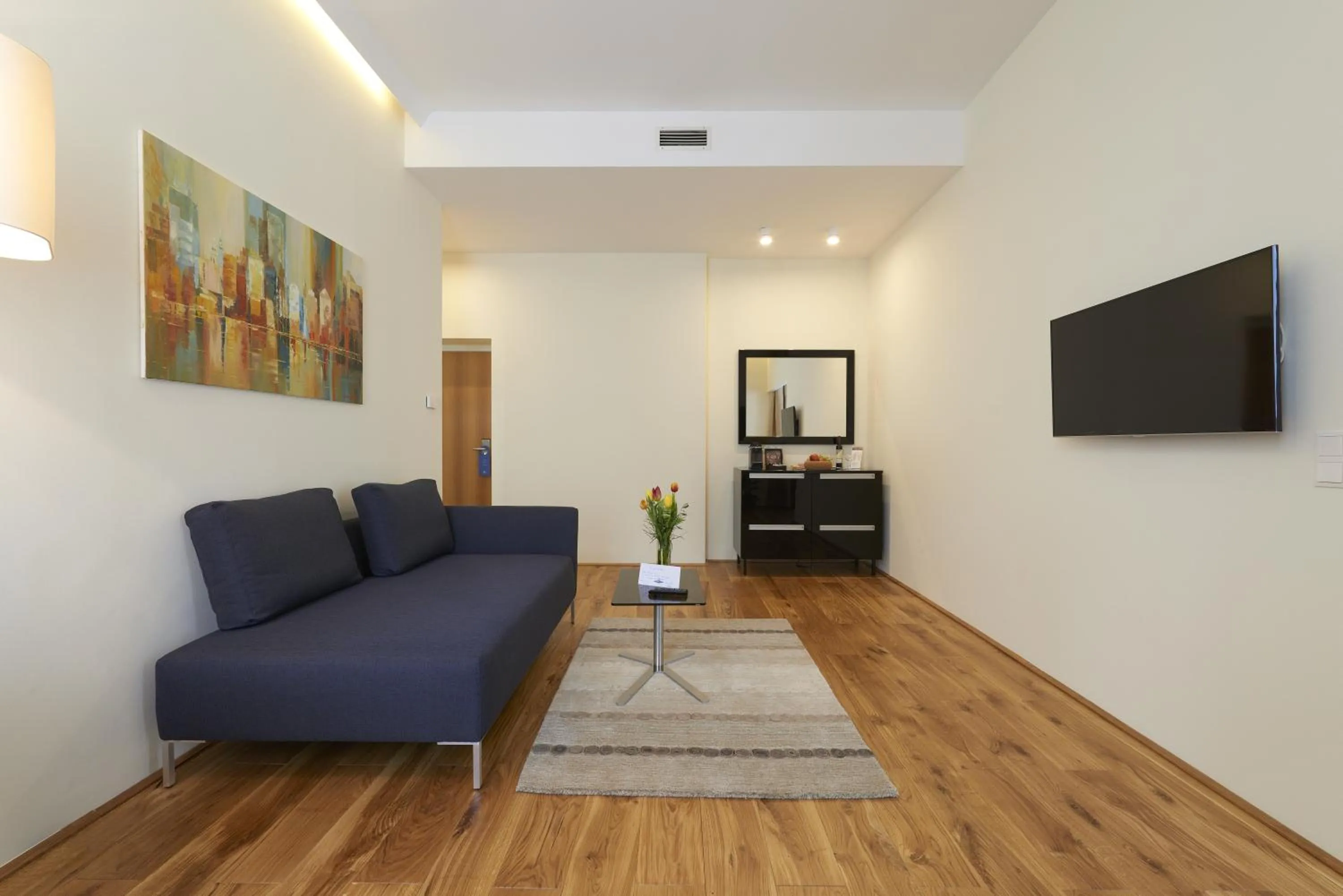 Coffee/tea facilities in HiLight Suites Hotel