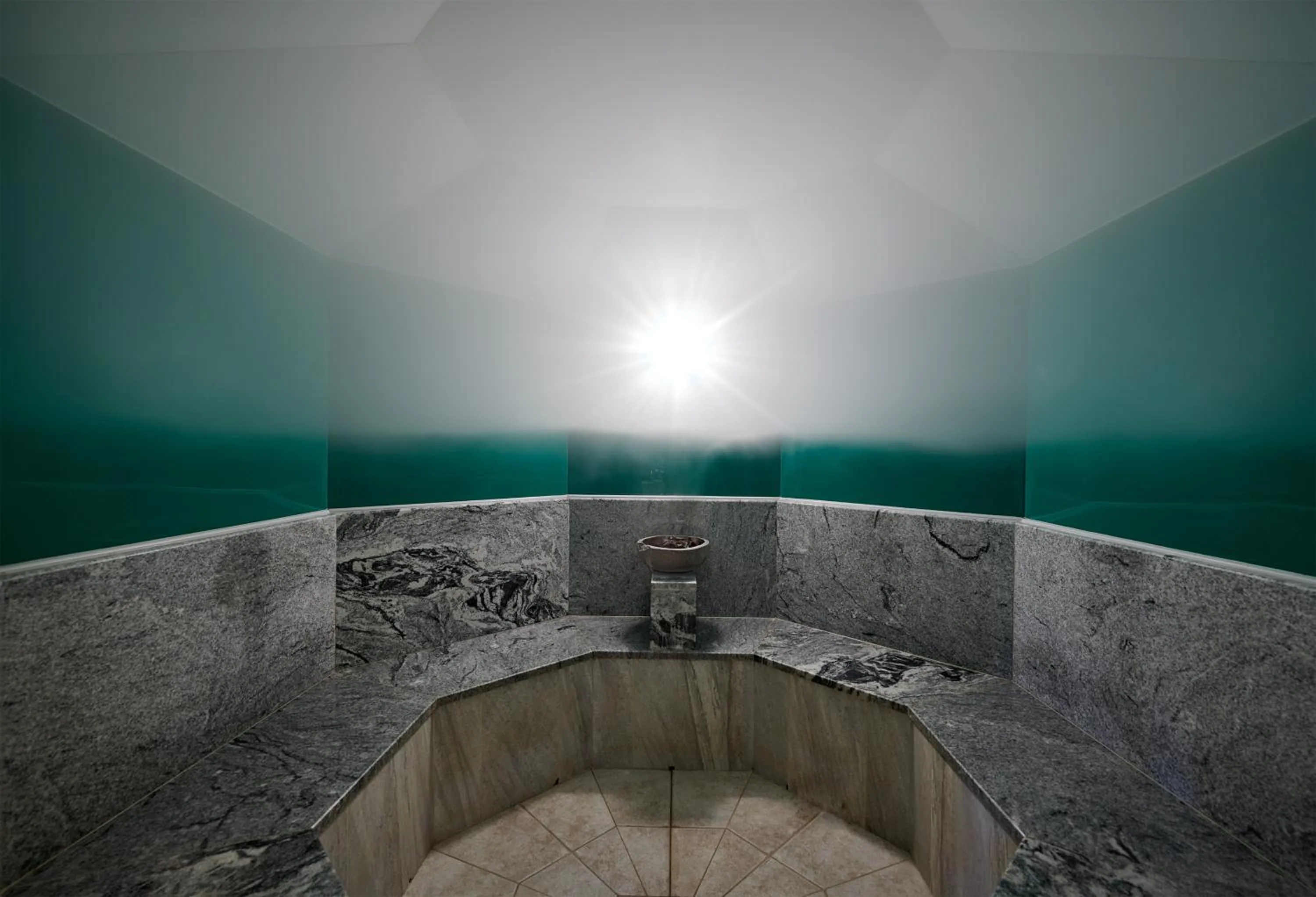 Steam room in Lisi Family Hotel