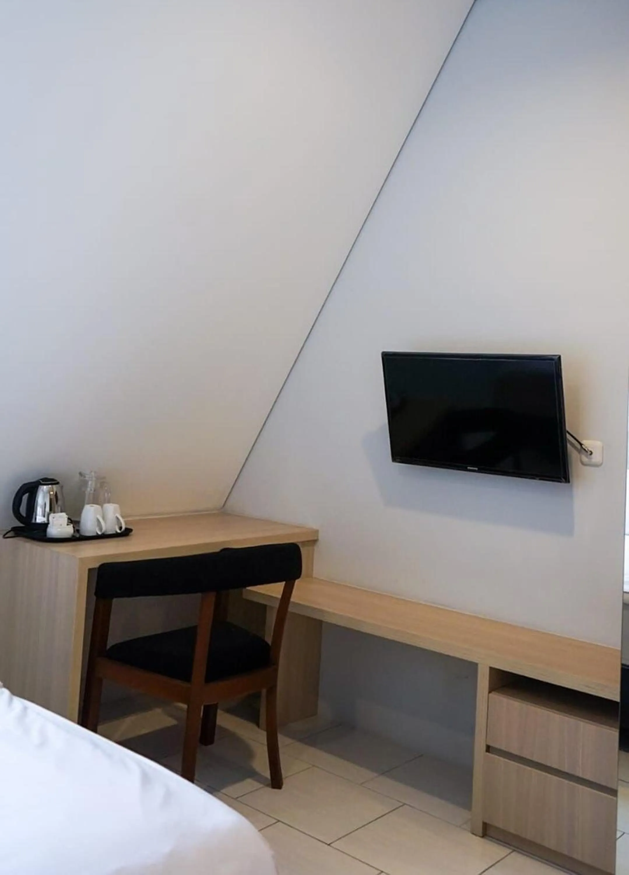 Photo of the whole room, Bed in Mendjangan Residence