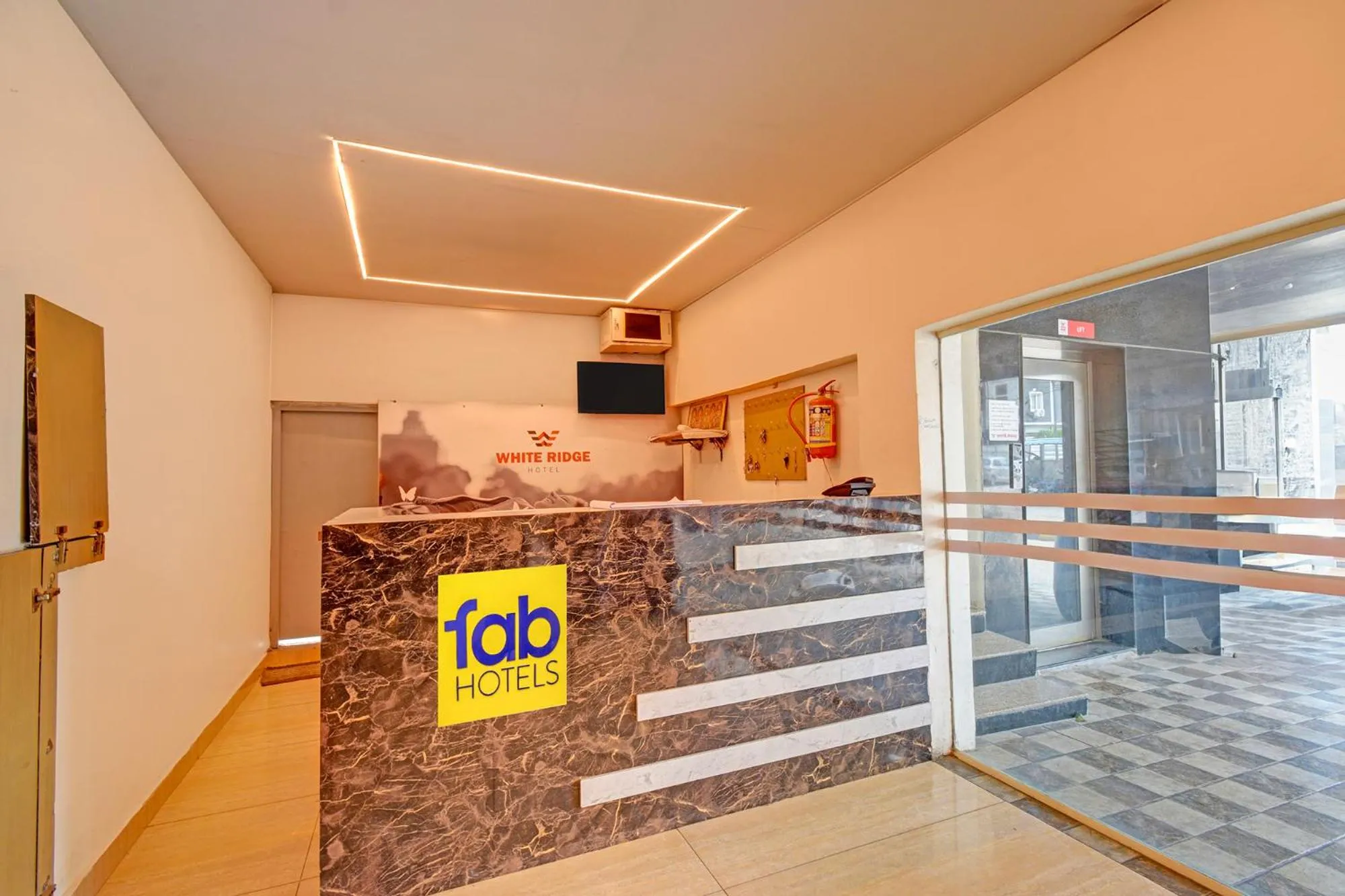 Lobby or reception in FabHotel White Ridge LB Nagar