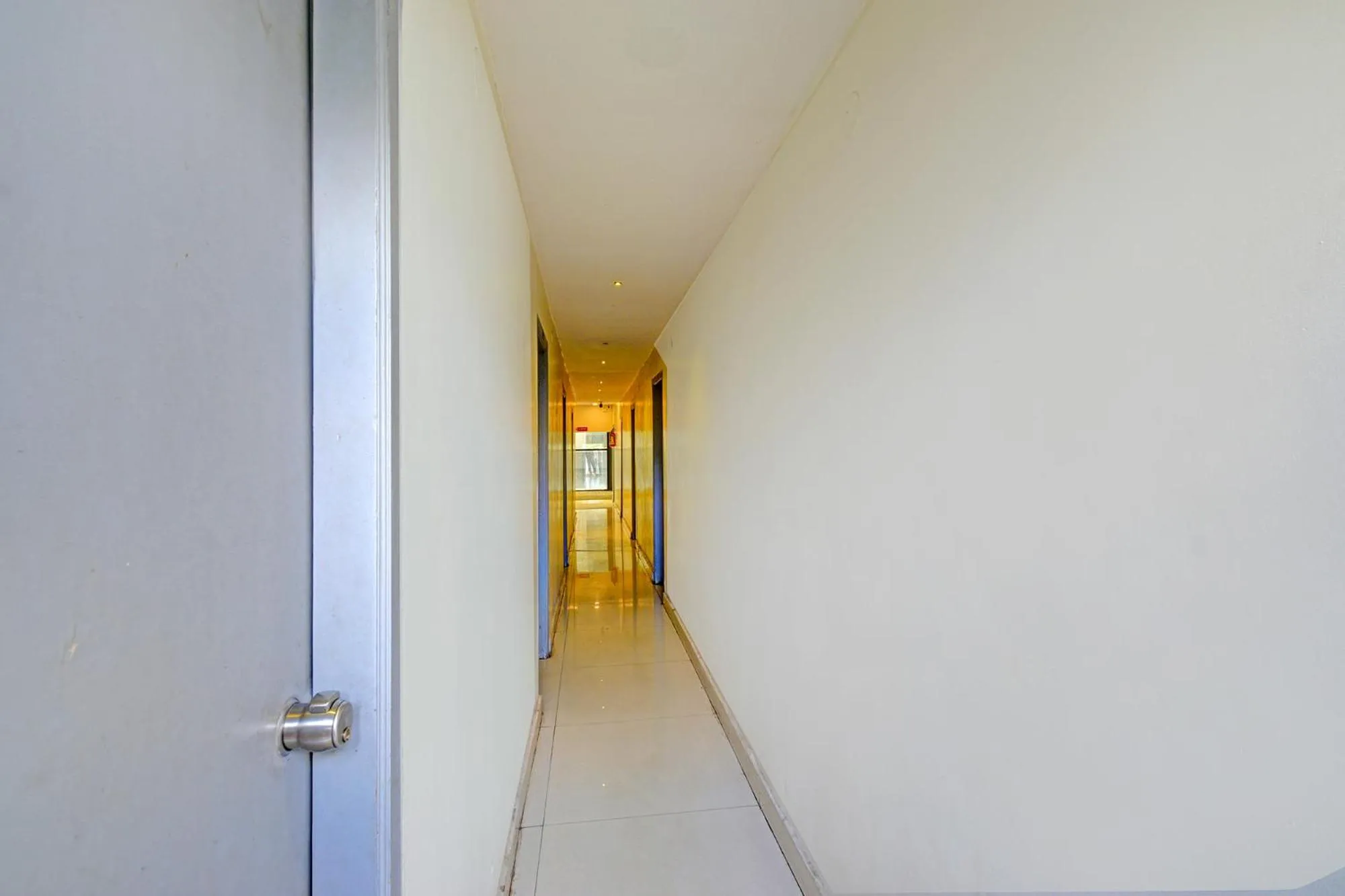 Lobby or reception in FabHotel White Ridge LB Nagar