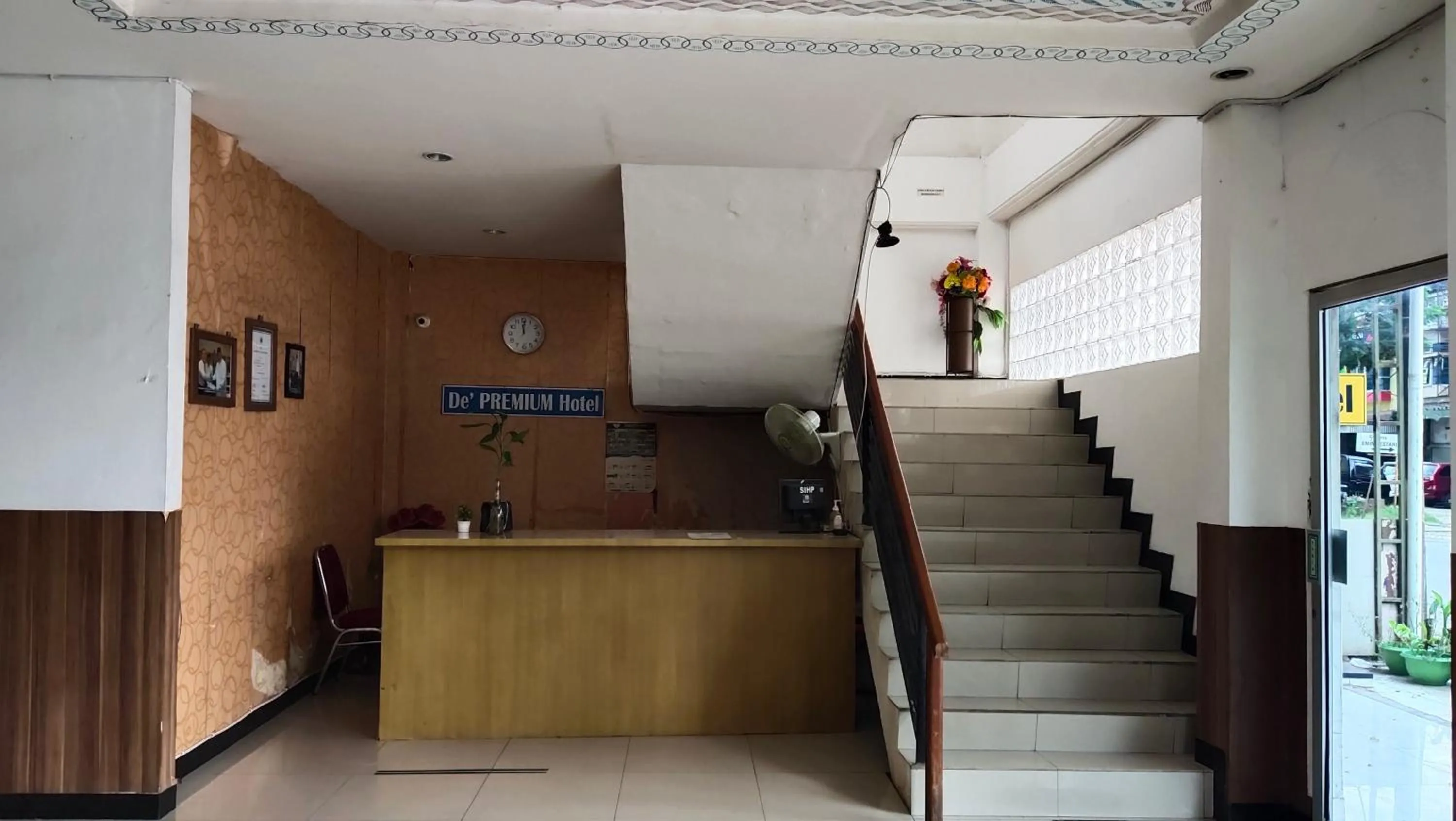 Lobby or reception in De' Premium Hotel Musi Raya