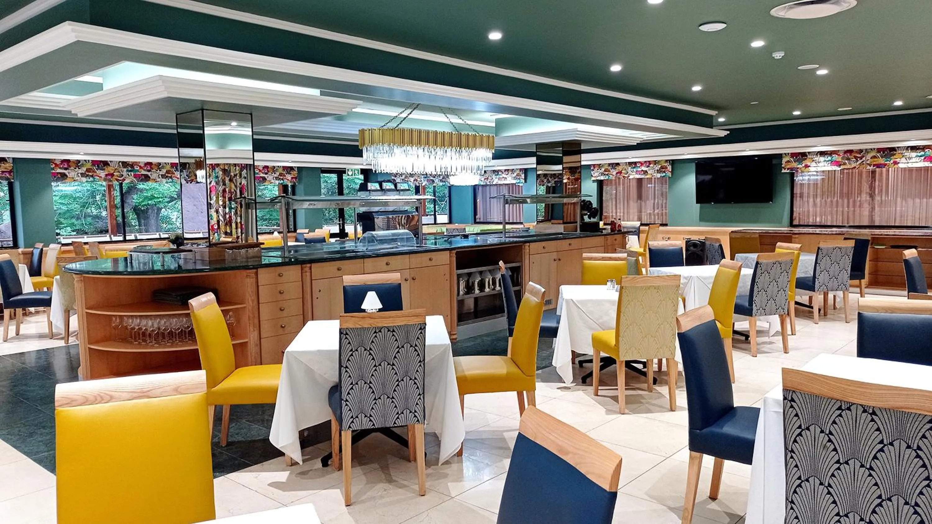 Restaurant/places to eat in Sparkling Water Hotels & Spa