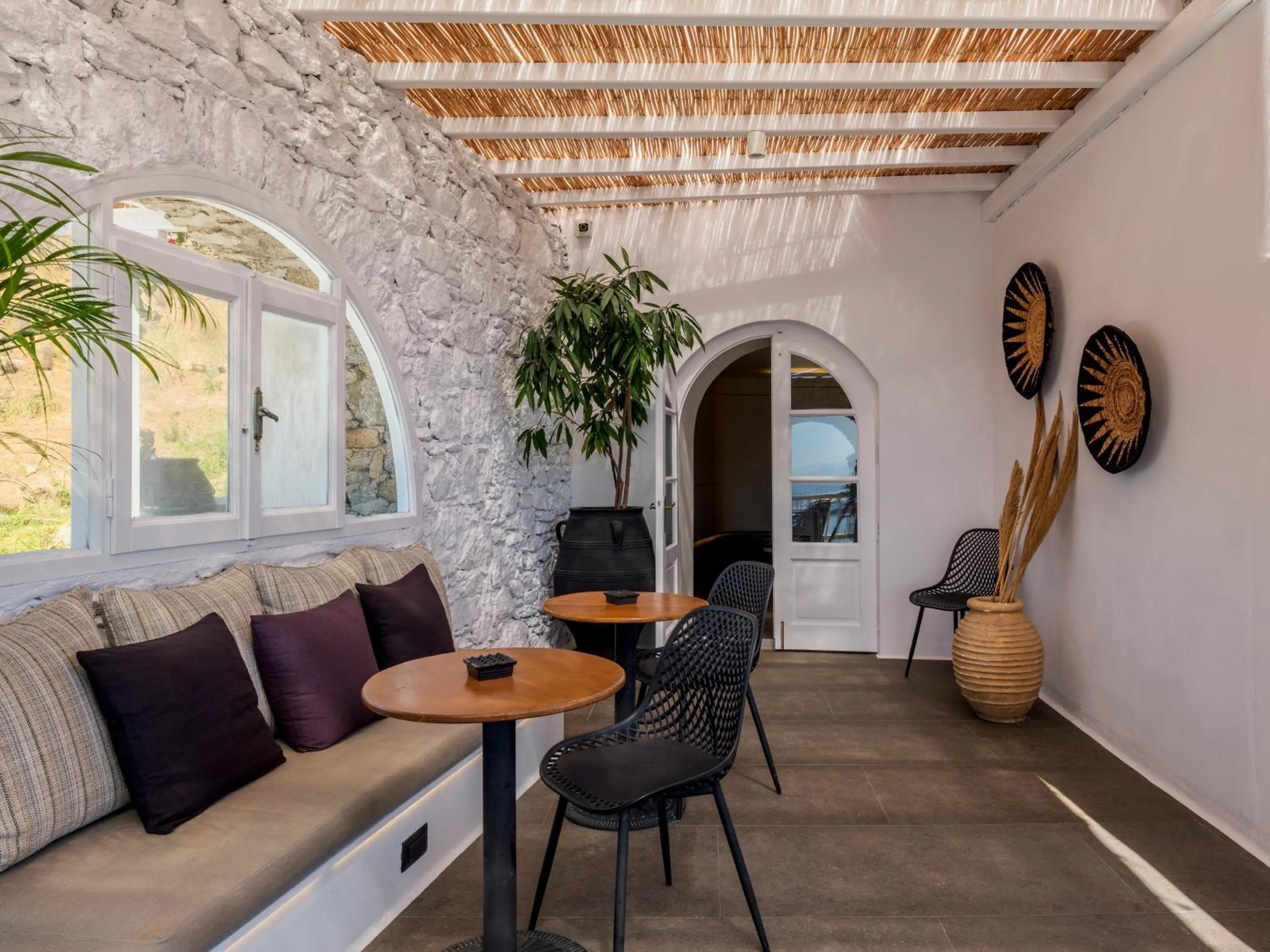 Living room in Yalos Hotel Sunset view Mykonos town private rooms