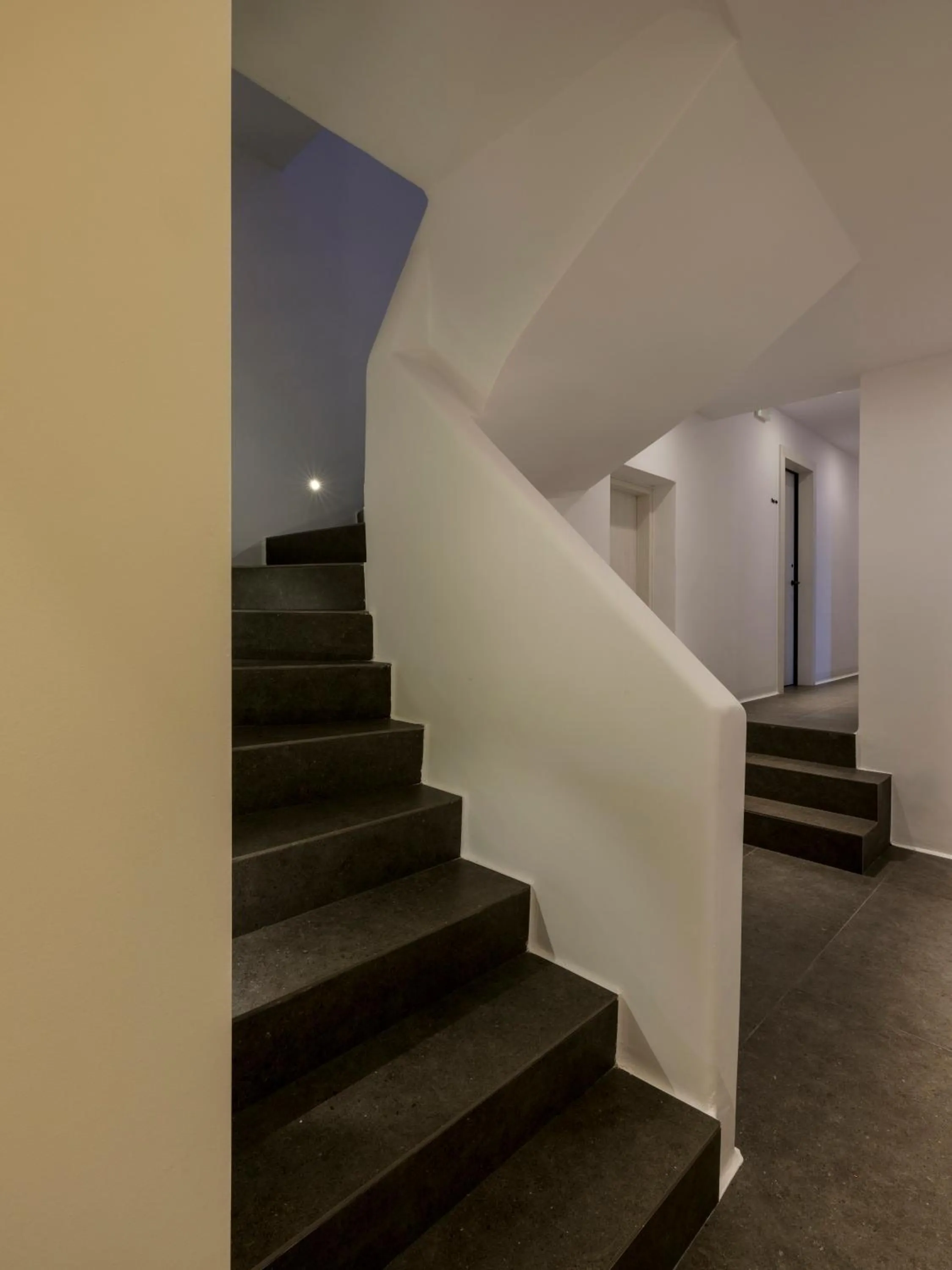 Property building in Yalos Hotel Sunset view Mykonos town private rooms