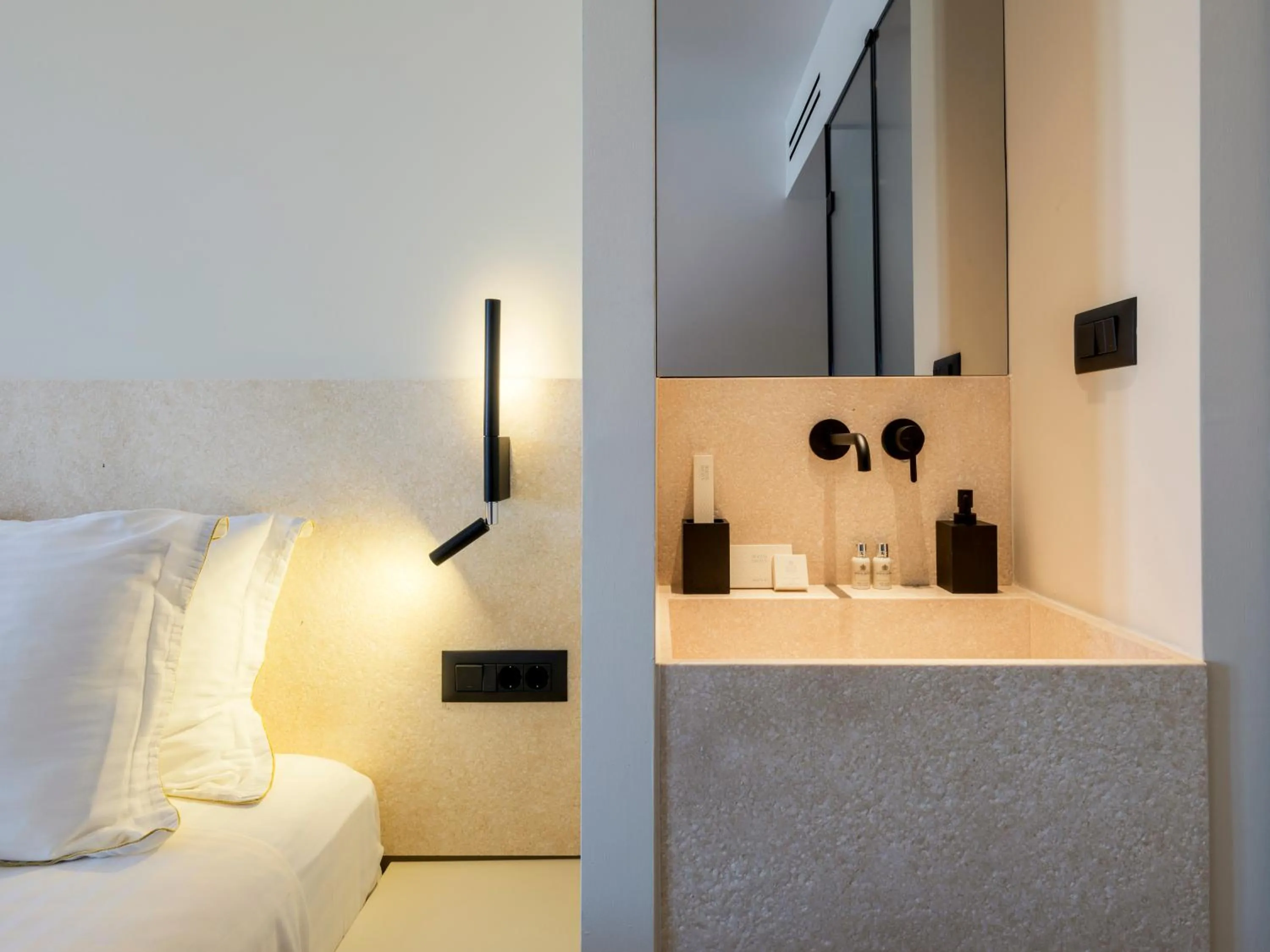 Photo of the whole room, Bed in Yalos Hotel Sunset view Mykonos town private rooms