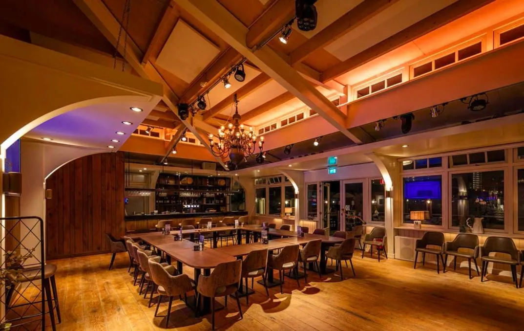 Restaurant/places to eat in Thalassa Beach Houses