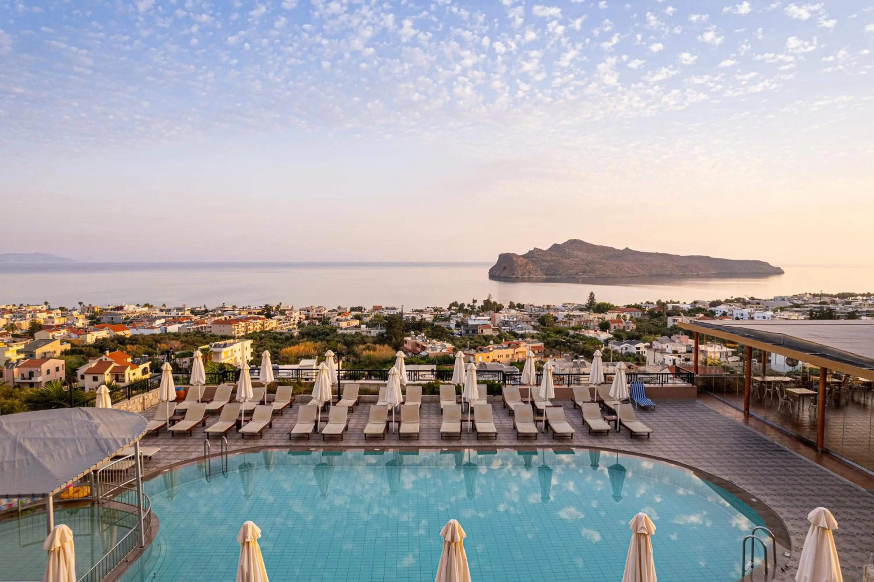 Swimming pool in Caldera Village