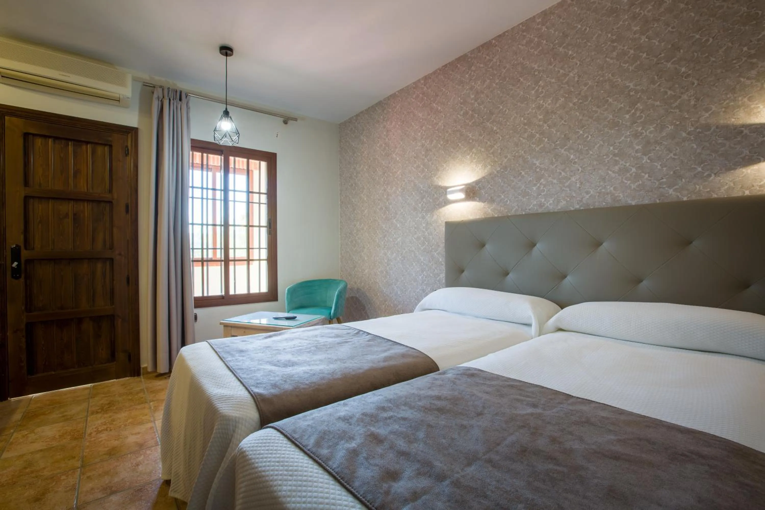 Photo of the whole room, Bed in Hostal Don Joaquín Alora