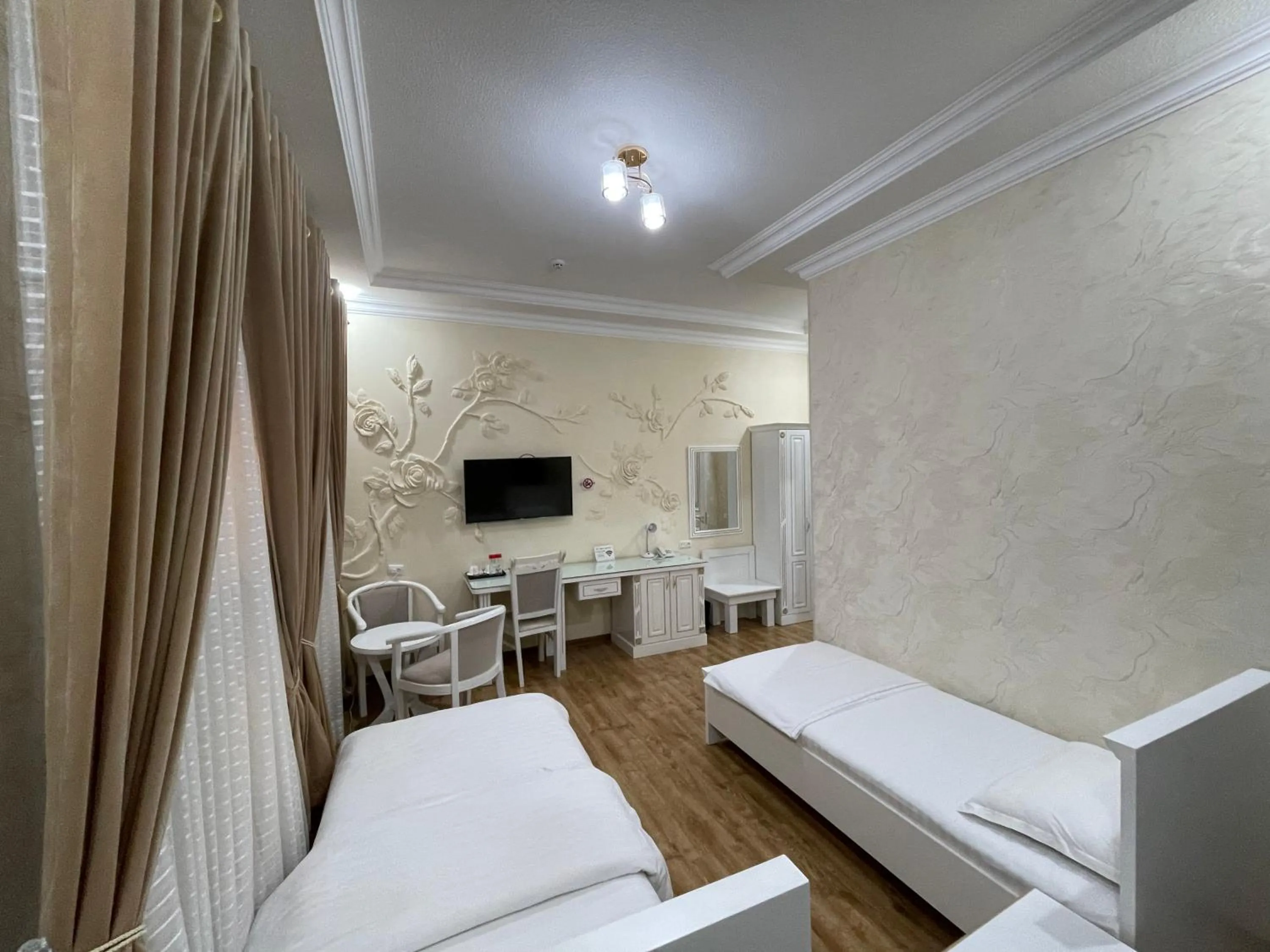 Bed in IZUMRUD PALACE