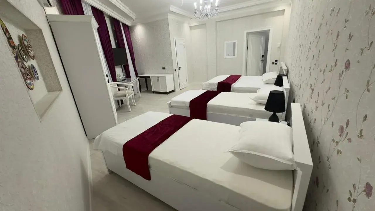 Superior Quadruple Room in IZUMRUD PALACE Superior Quadruple Room in IZUMRUD PALACE