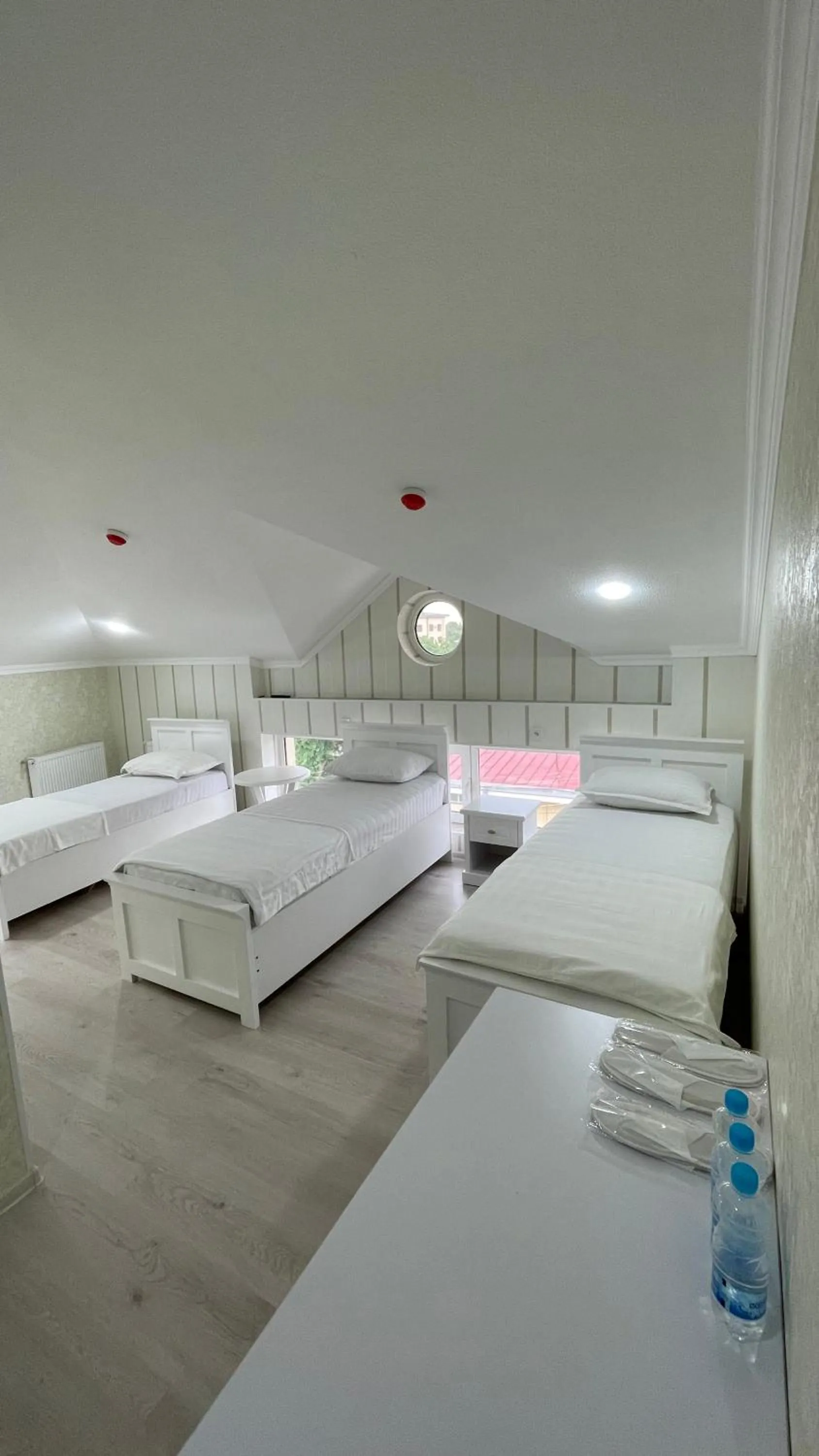 Bed in IZUMRUD PALACE