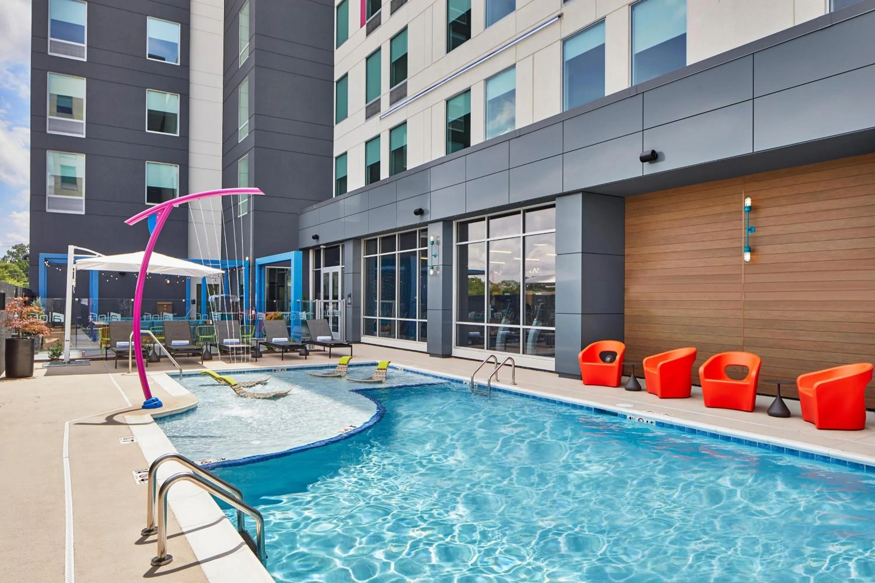 Swimming pool in Aloft Chattanooga Hamilton Place