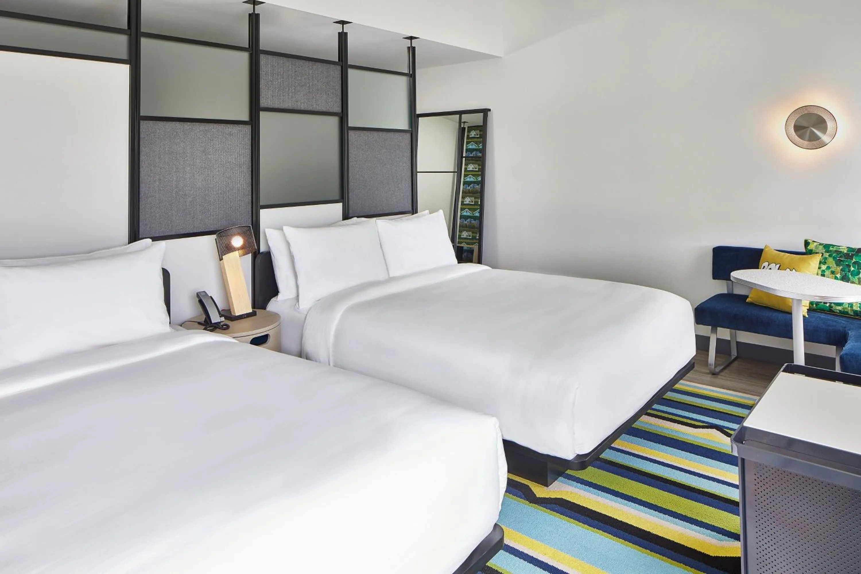 Photo of the whole room, Bed in Aloft Chattanooga Hamilton Place