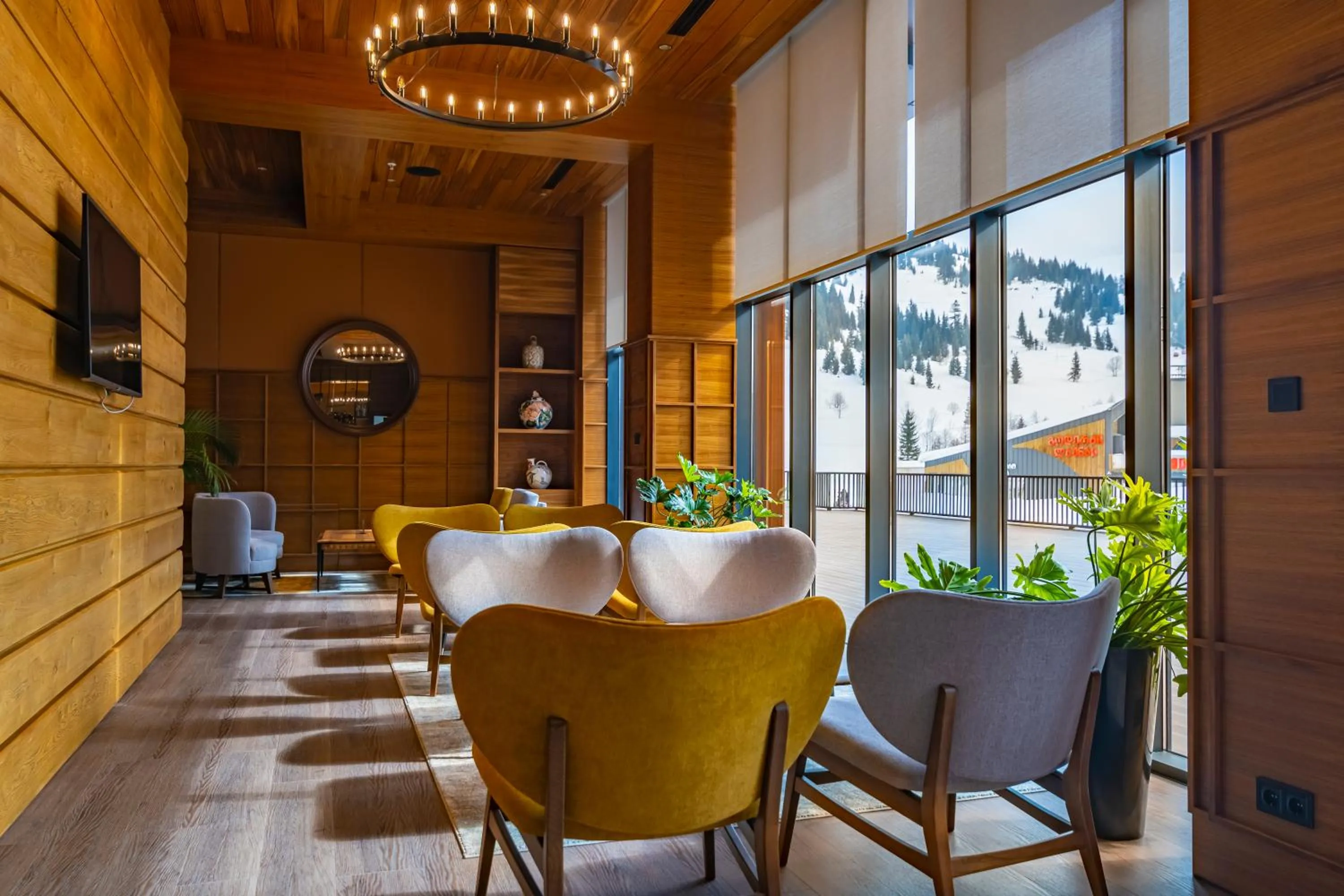 Lounge or bar in Ambassadori Goderdzi Hotel