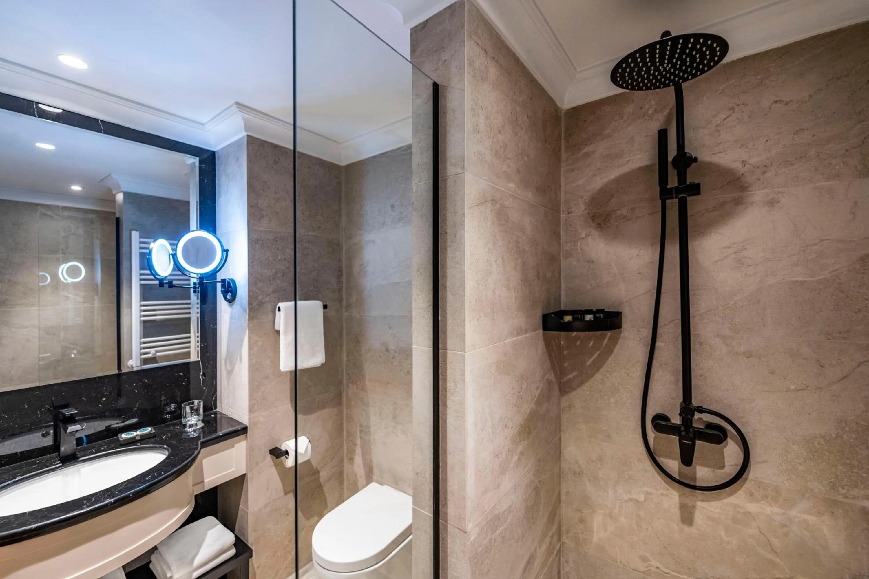 Shower in Ambassadori Goderdzi Hotel