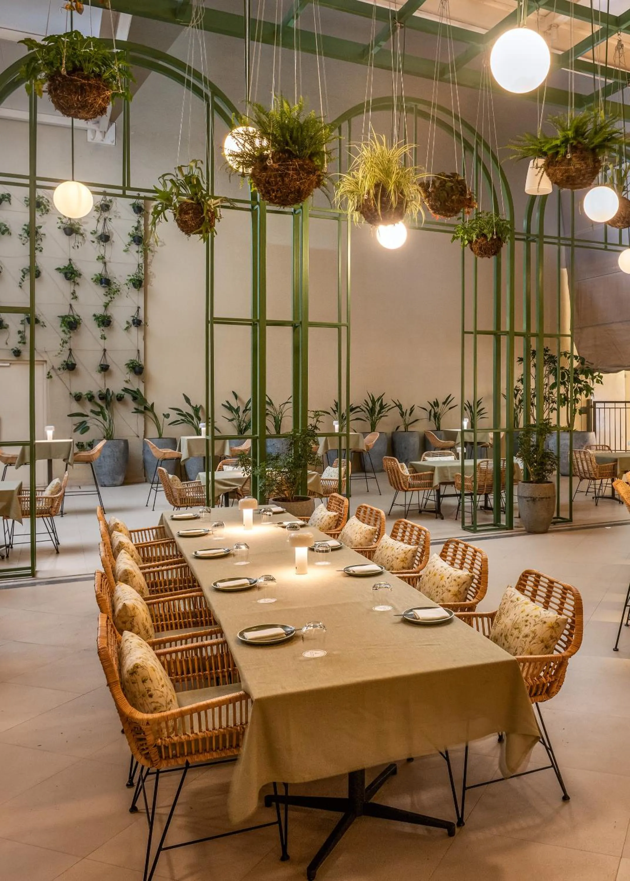 Restaurant/places to eat in The Leela Bhartiya City Bengaluru