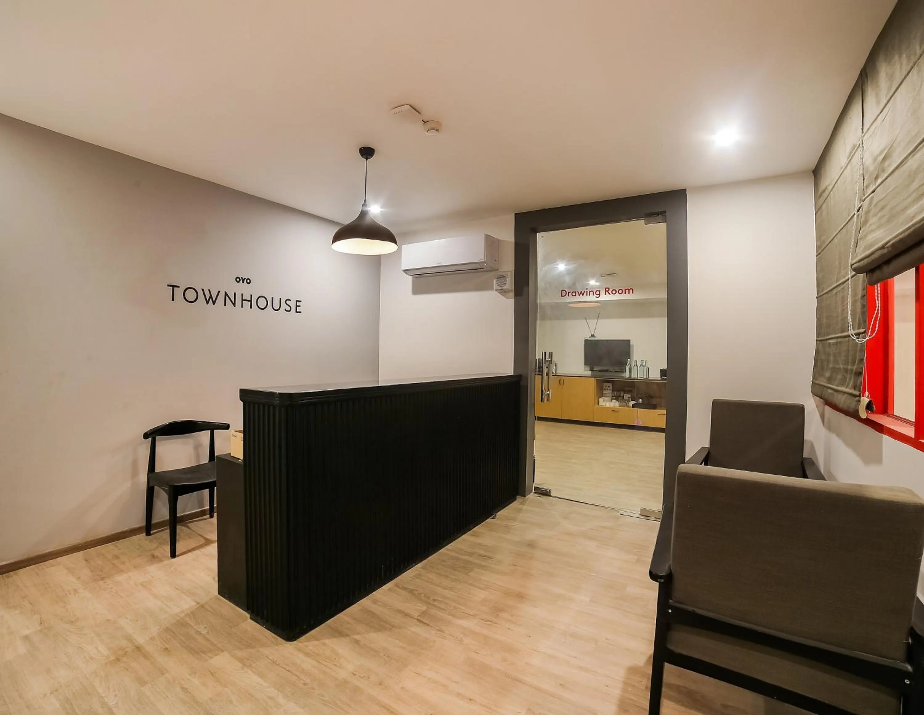 Lobby or reception in Super Townhouse Near Appu Ghar