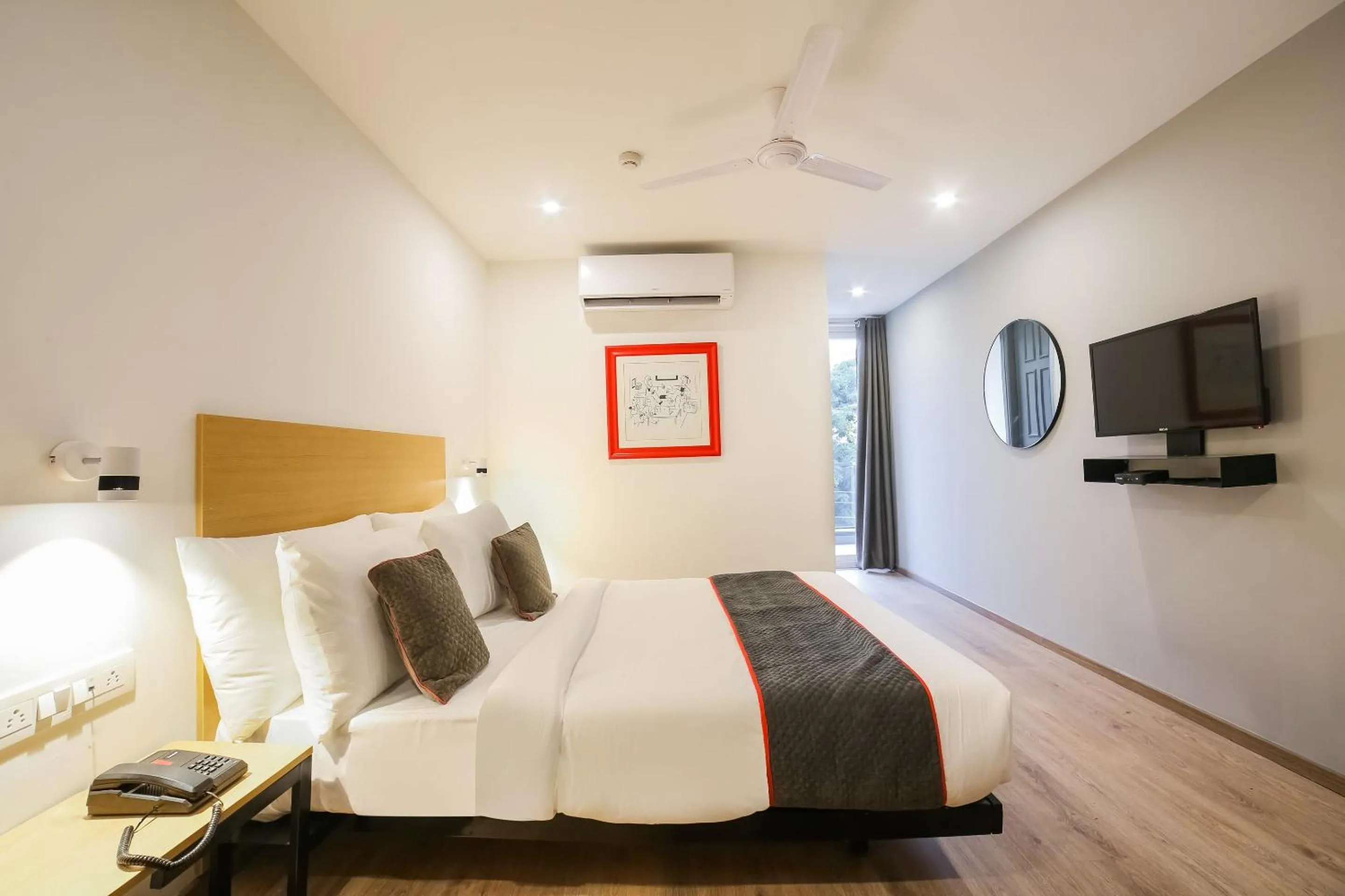 Bedroom, Bed in Super Townhouse Near Appu Ghar