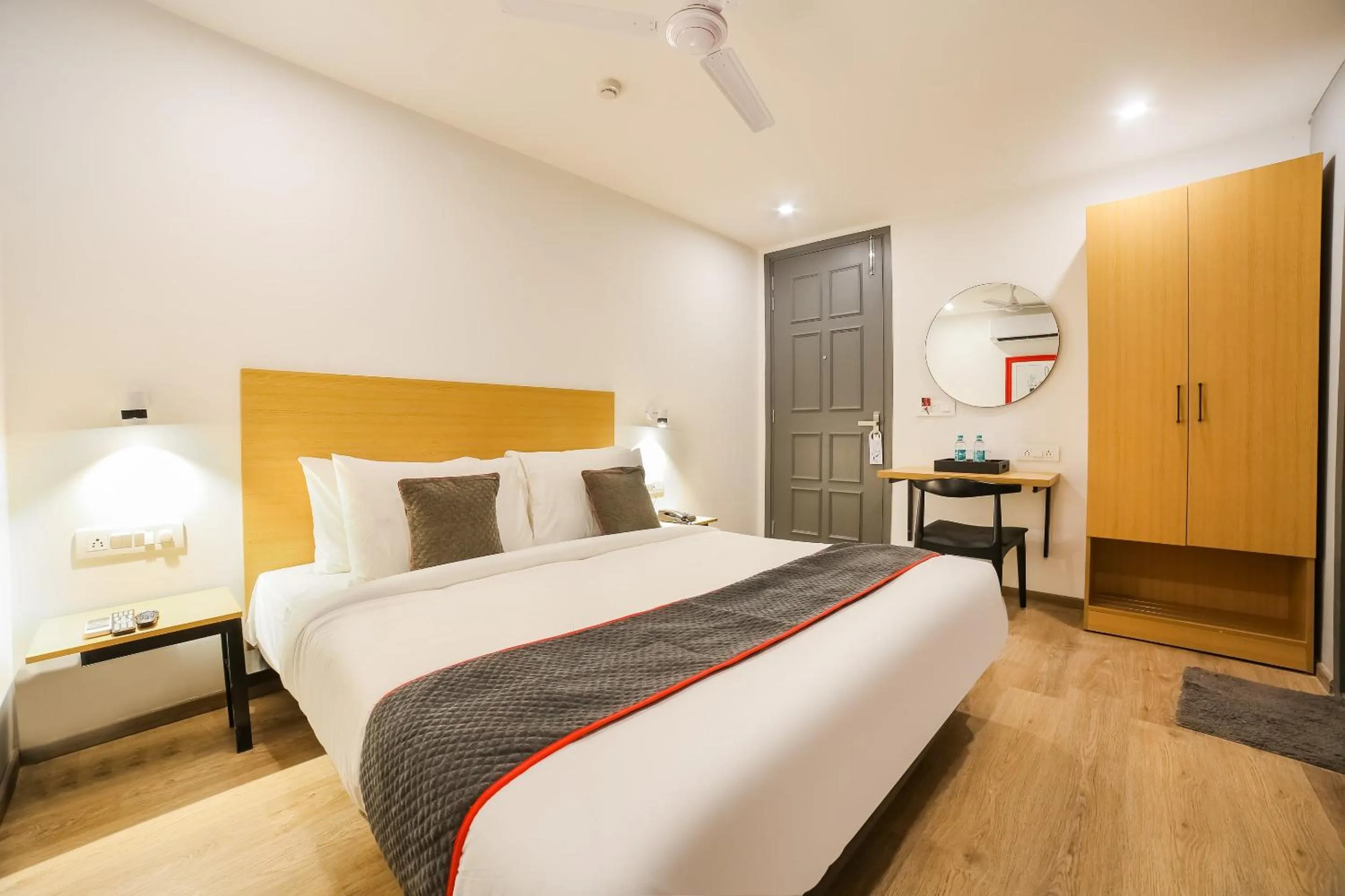 Bedroom, Bed in Super Townhouse Near Appu Ghar