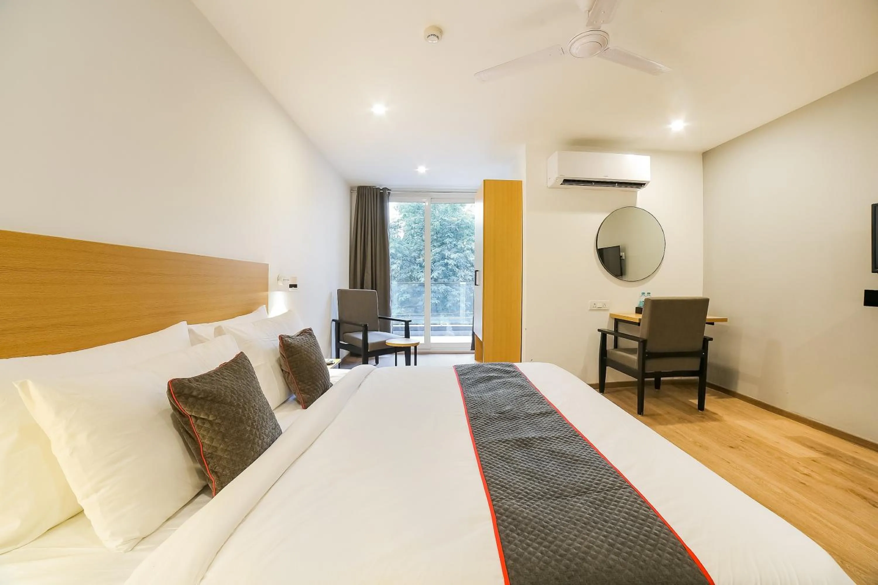Other, Bed in Super Townhouse Near Appu Ghar