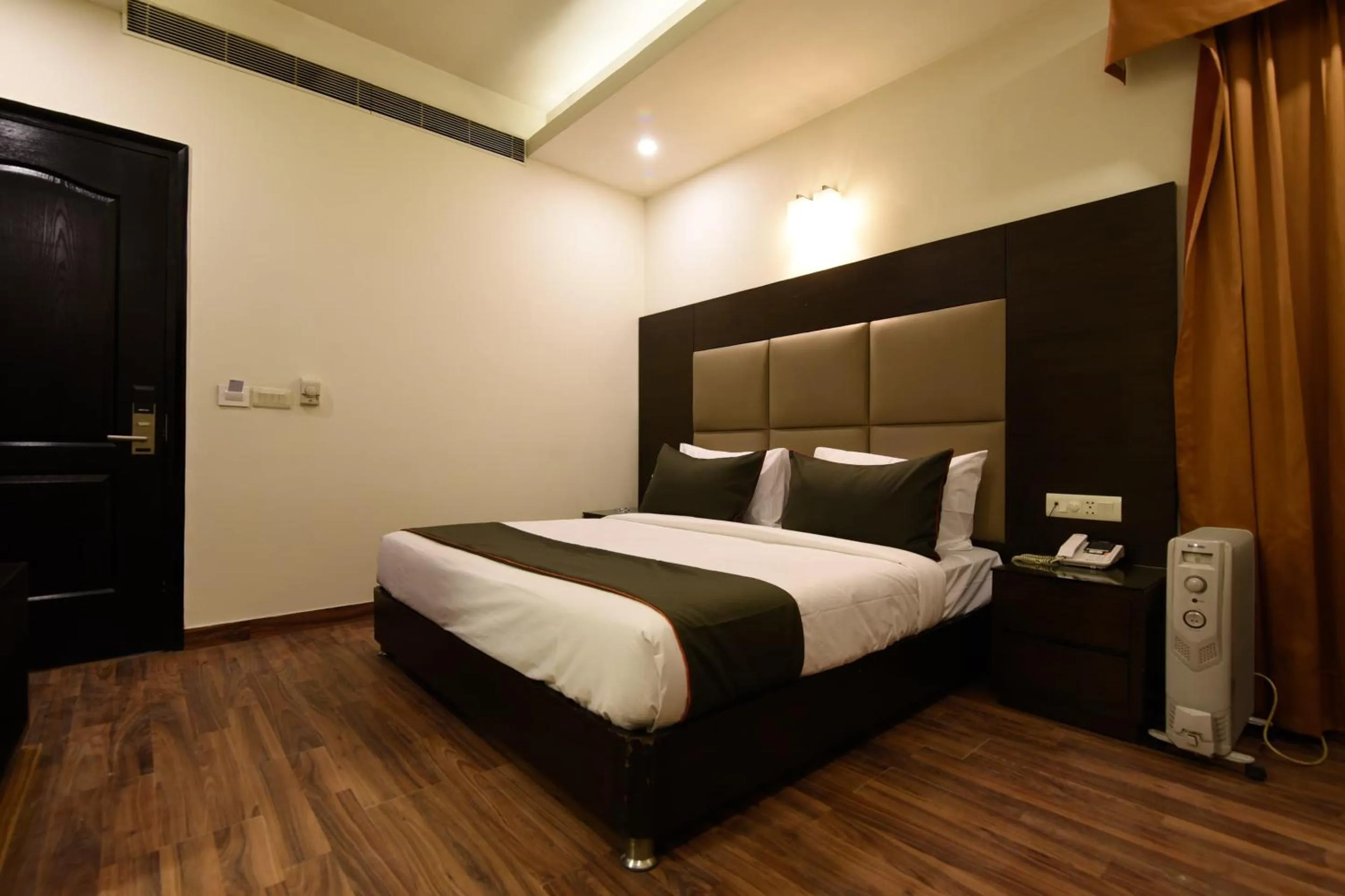 Bedroom, Bed in Hotel O Venkata Sai Sadan Mathrusree Nagar