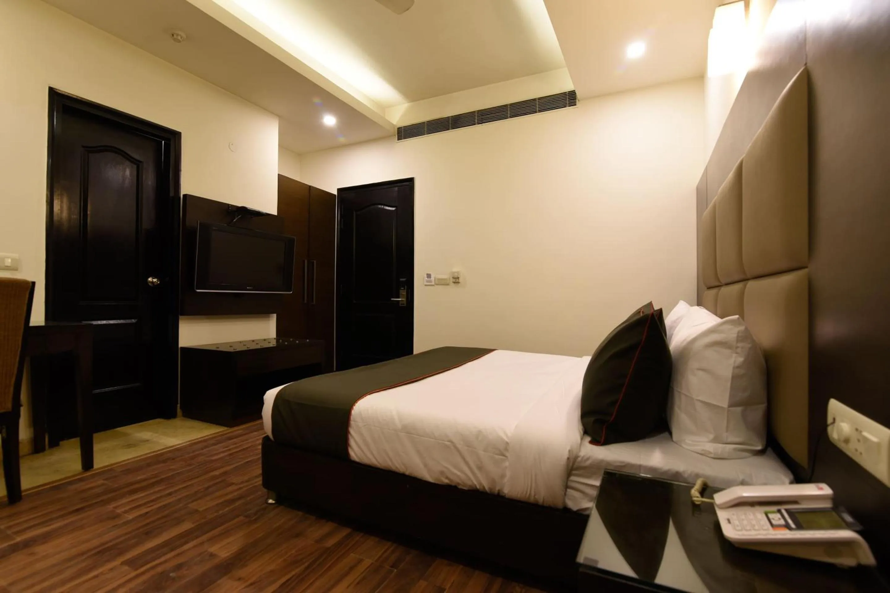 Bedroom, Bed in Hotel O Venkata Sai Sadan Mathrusree Nagar