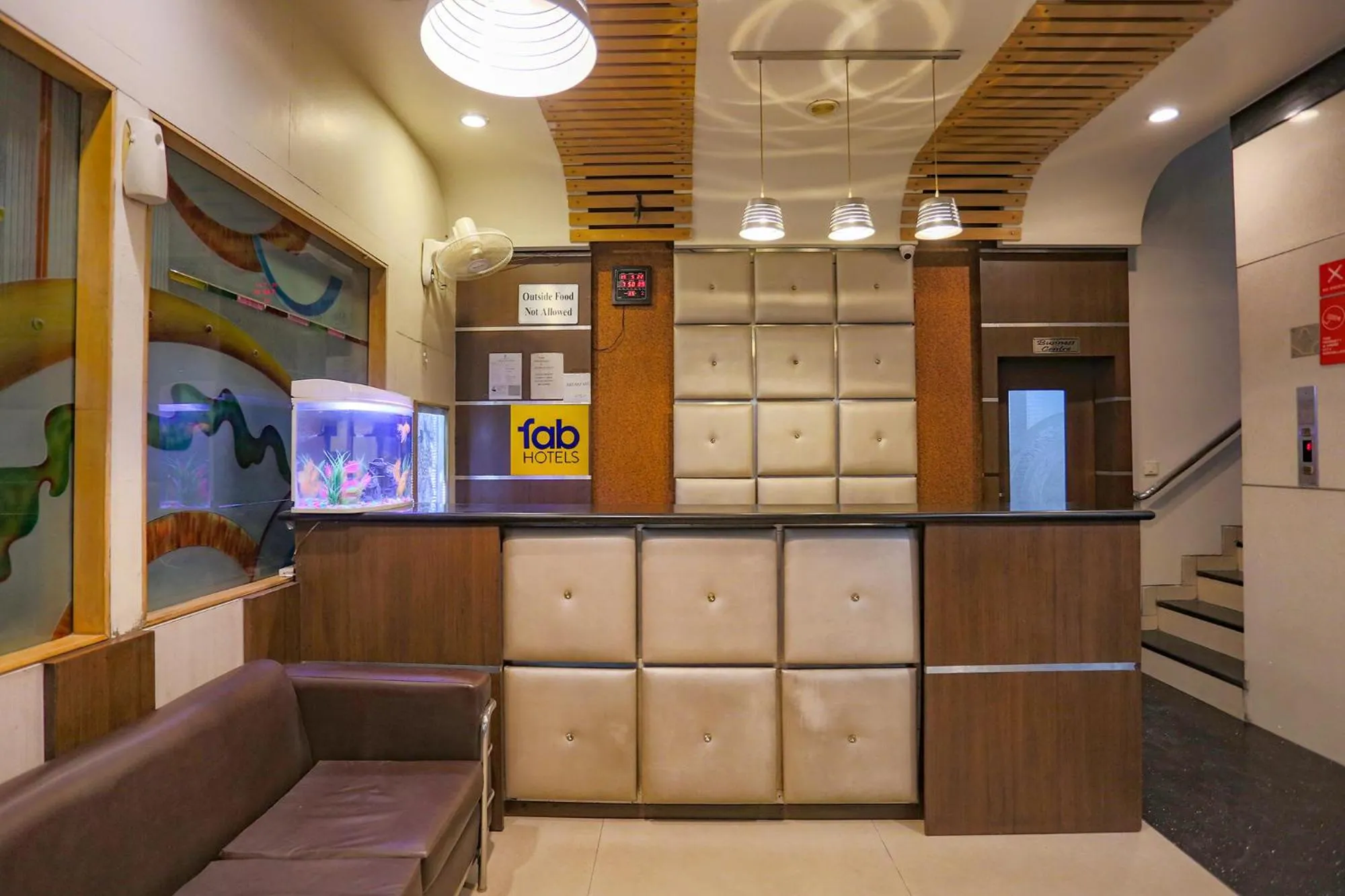 Lobby or reception in FabHotel Midland