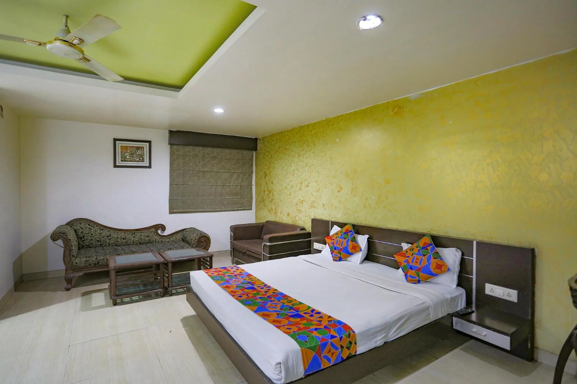 Bed in FabHotel Midland