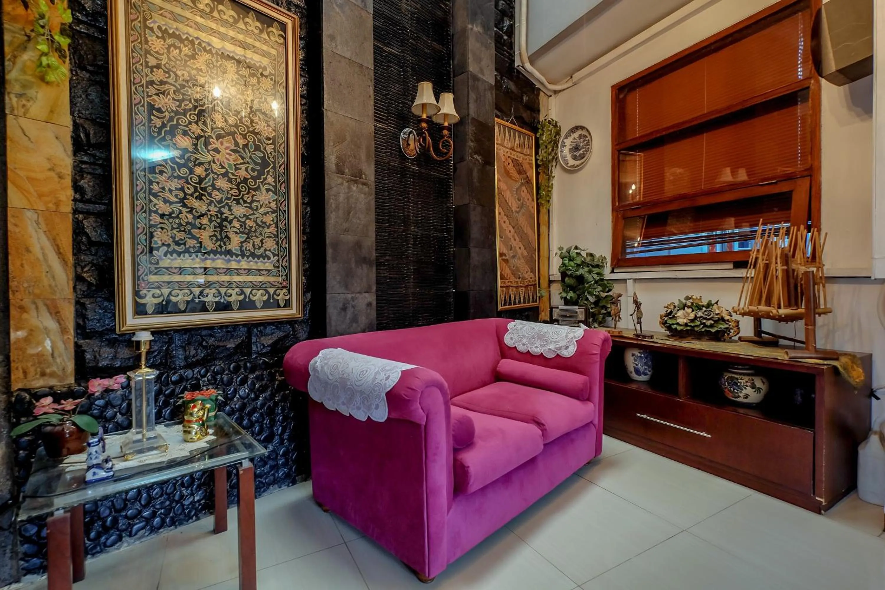 Lobby or reception in Buminanienie Guesthouse Bandung