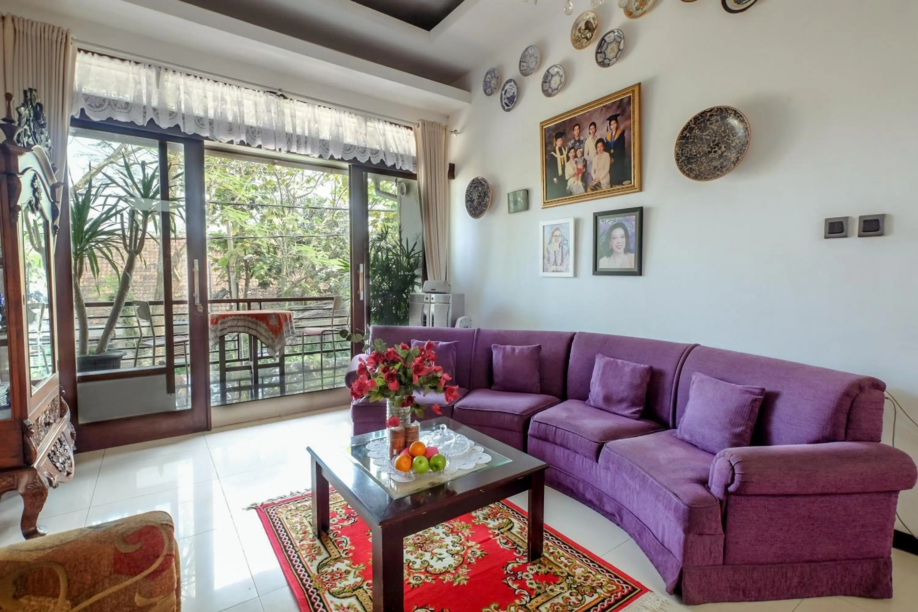 Lobby or reception in Buminanienie Guesthouse Bandung